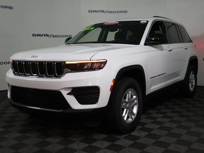 2023 Jeep Grand Cherokee Laredo 4x4
