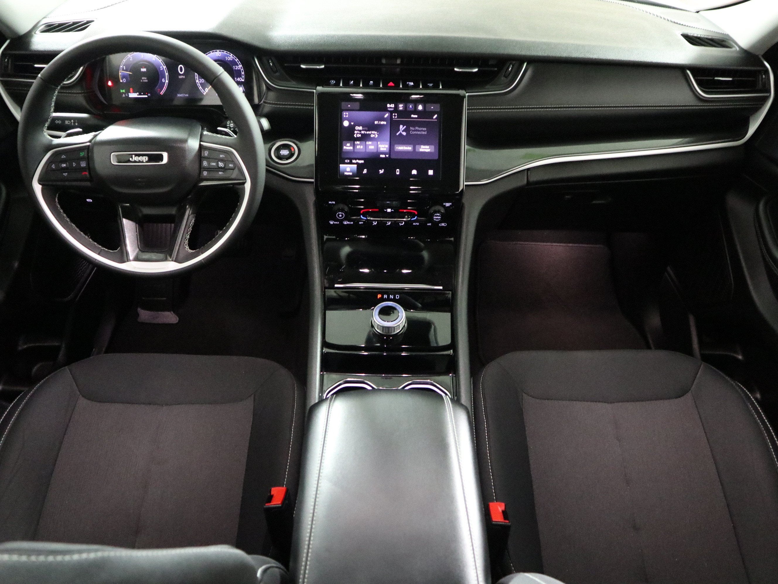 2023 Jeep Grand Cherokee Laredo 4x4