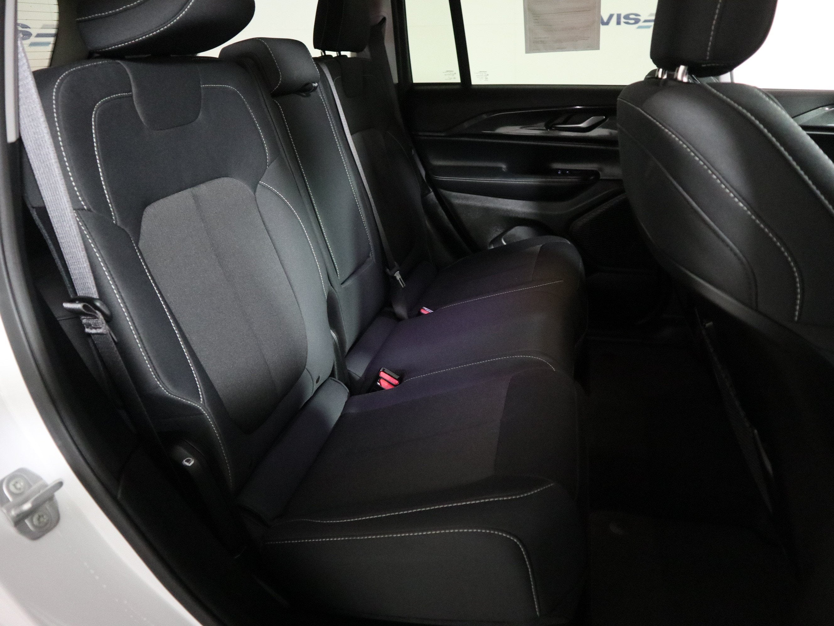 2023 Jeep Grand Cherokee Laredo 4x4