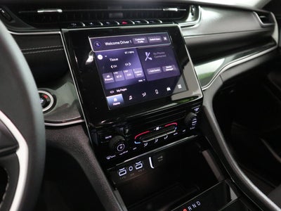 2023 Jeep Grand Cherokee Laredo 4x4