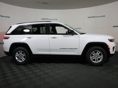 2023 Jeep Grand Cherokee Laredo 4x4