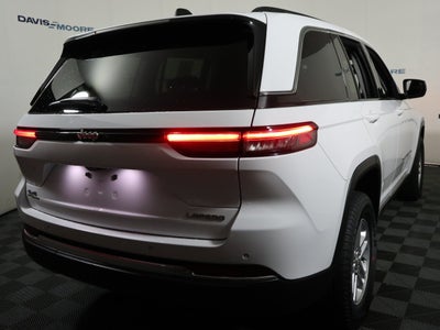 2023 Jeep Grand Cherokee Laredo 4x4