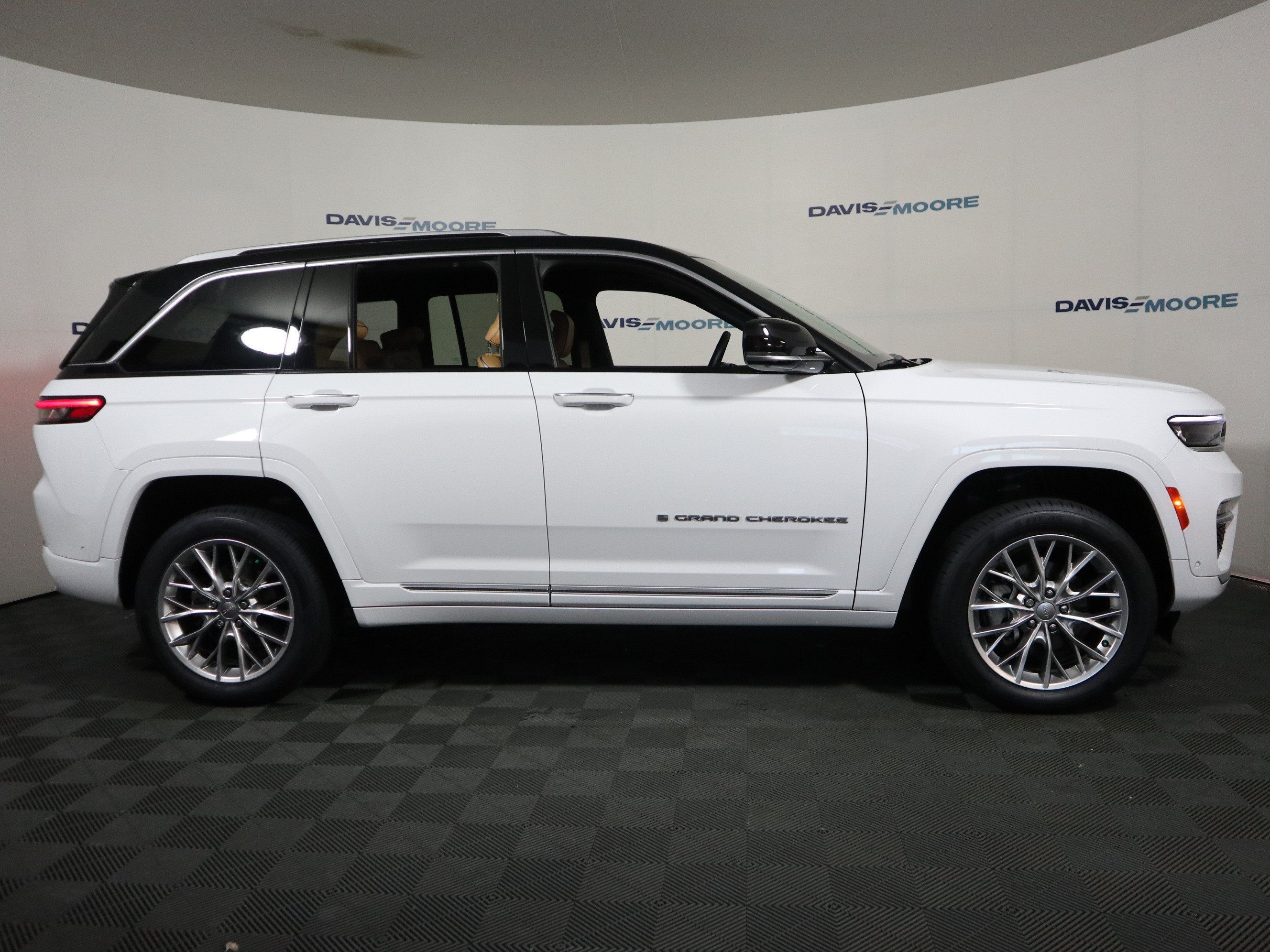 2022 Jeep Grand Cherokee Summit 4x4