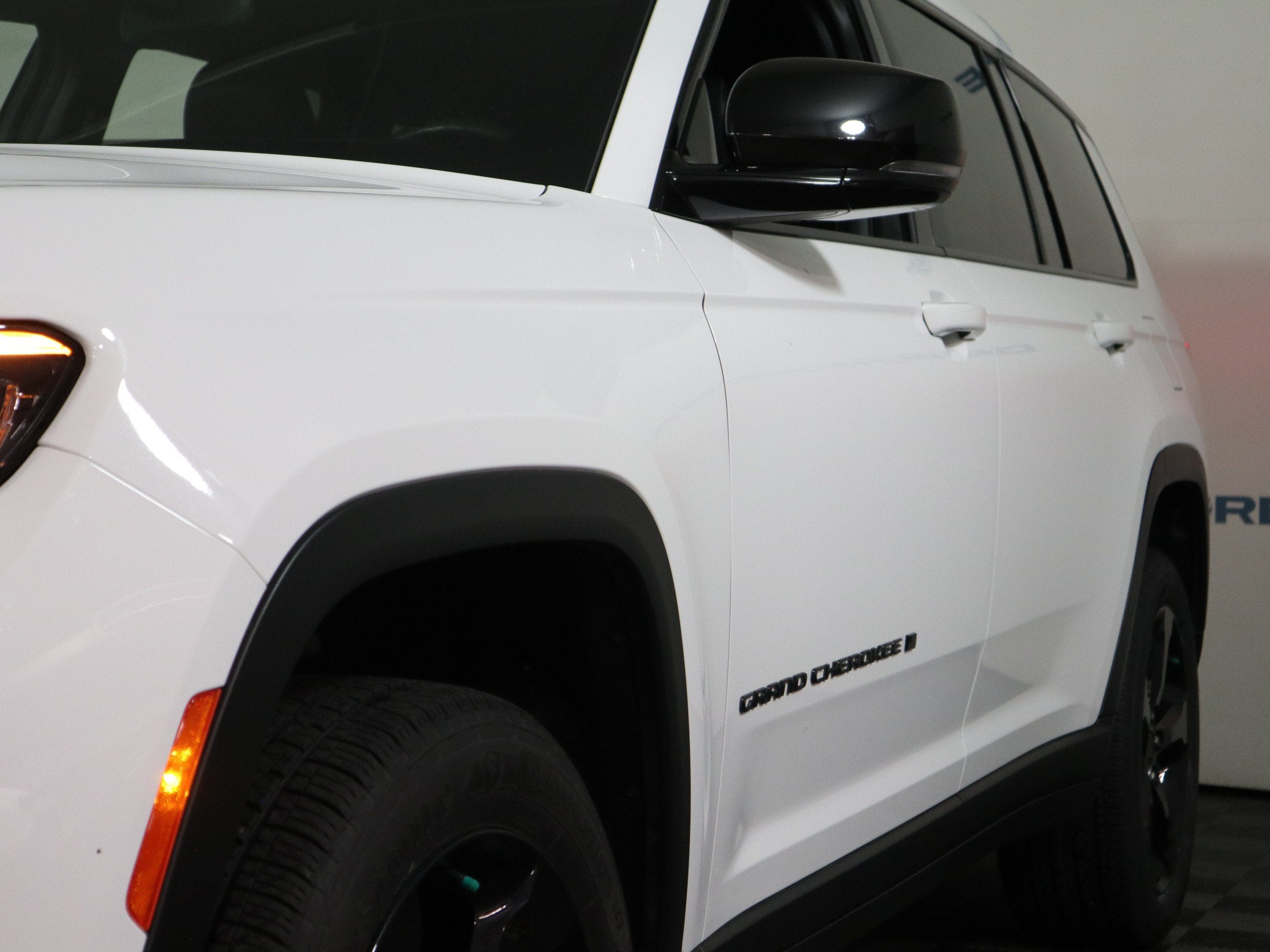 2023 Jeep Grand Cherokee L Altitude 4x4