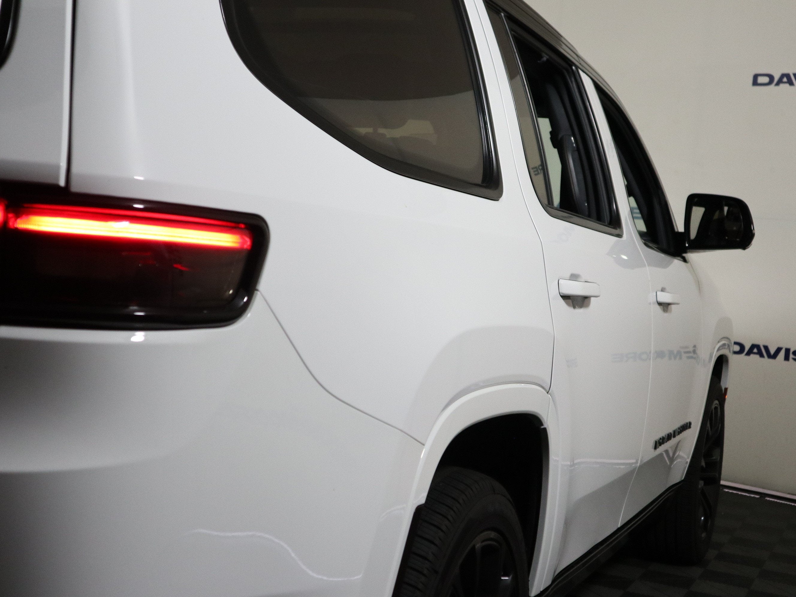 2022 Jeep Grand Wagoneer Series III 4x4