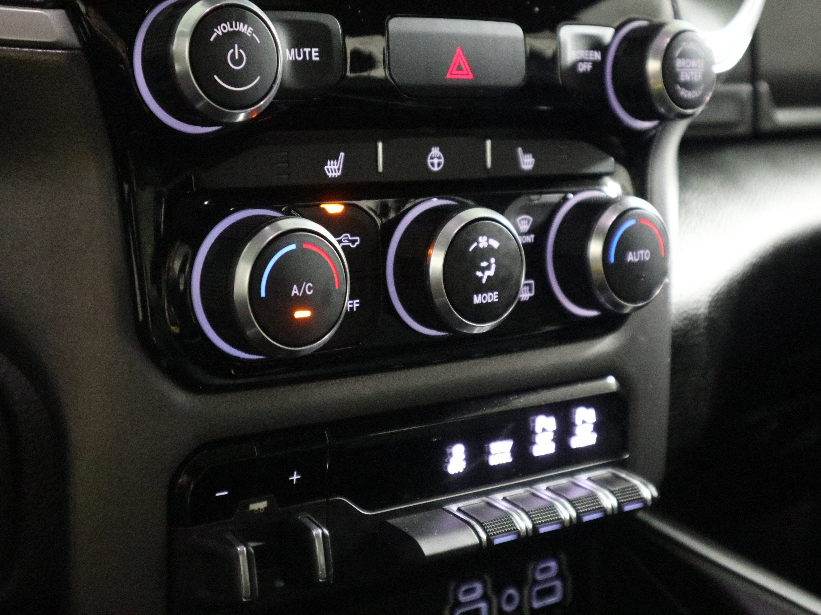 2023 RAM 1500 Big Horn Crew Cab 4x4