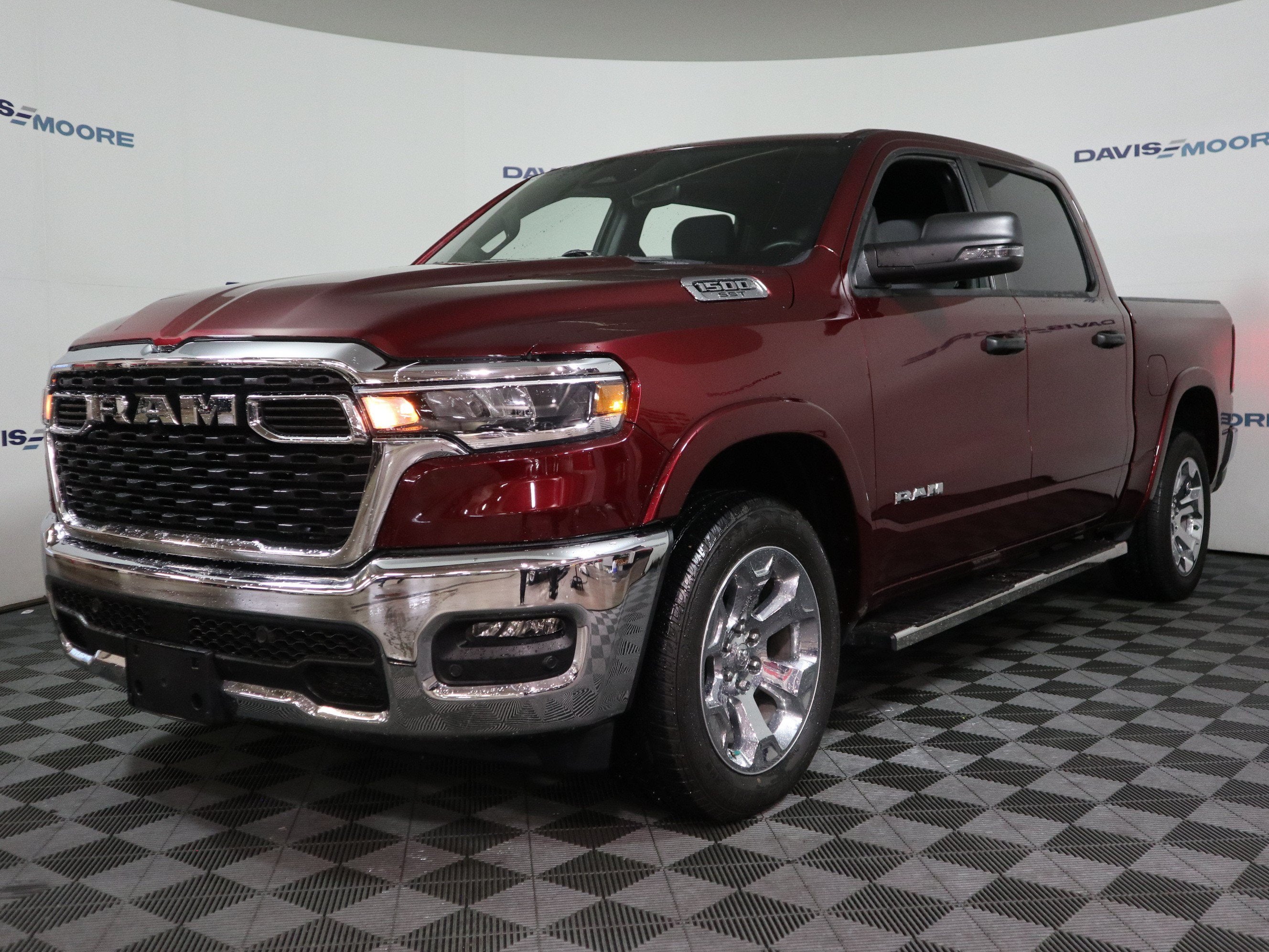 2025 RAM 1500 Lone Star Crew Cab 4x4