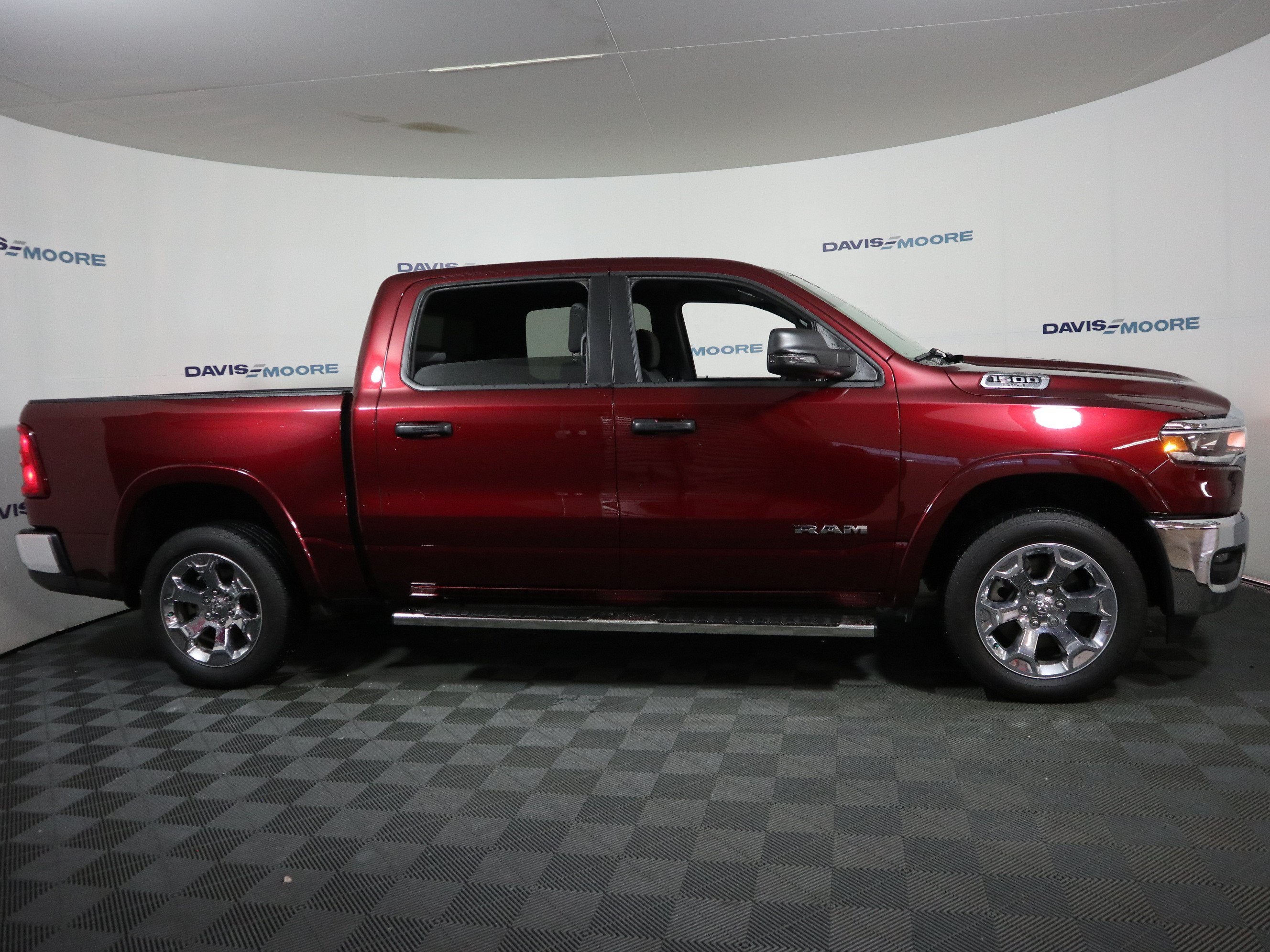 2025 RAM 1500 Lone Star Crew Cab 4x4