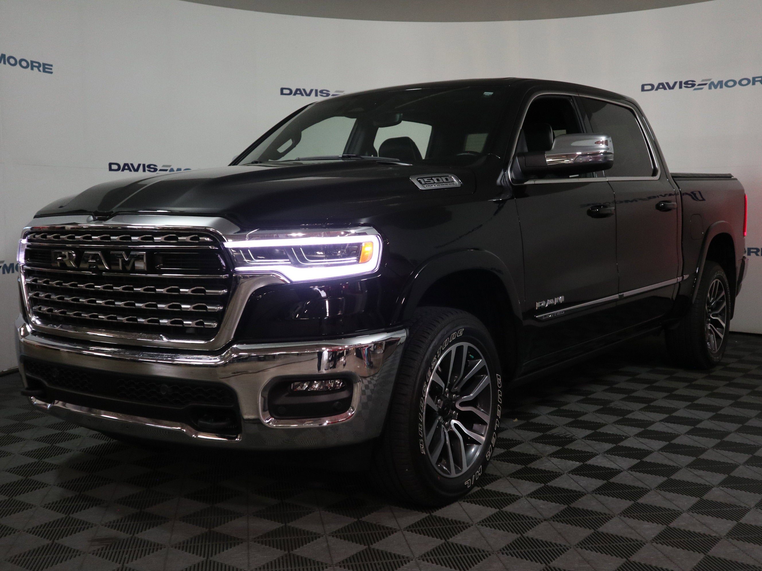 2026 RAM 1500 Limited Crew Cab 4x4