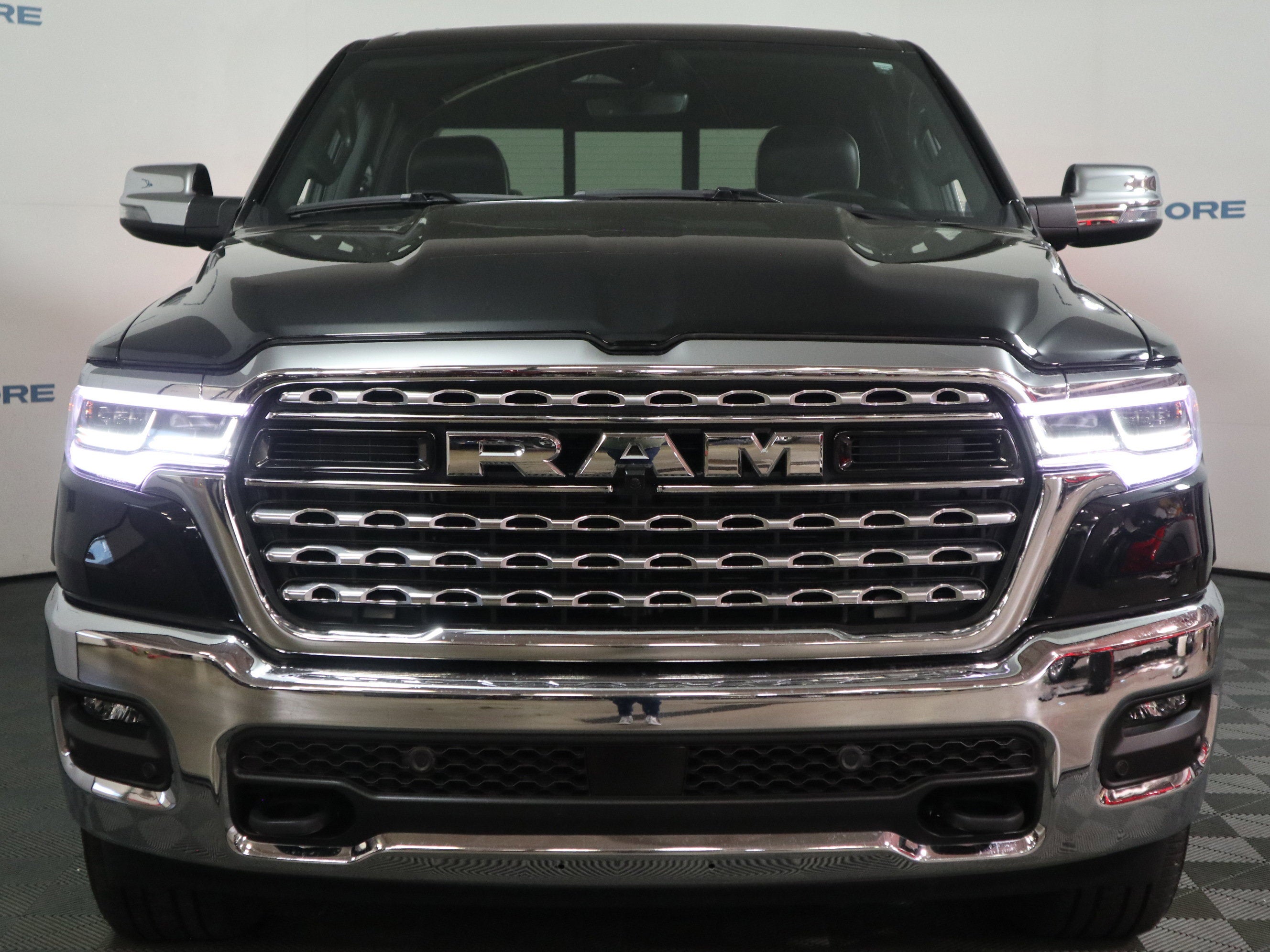 2026 RAM 1500 Limited Crew Cab 4x4