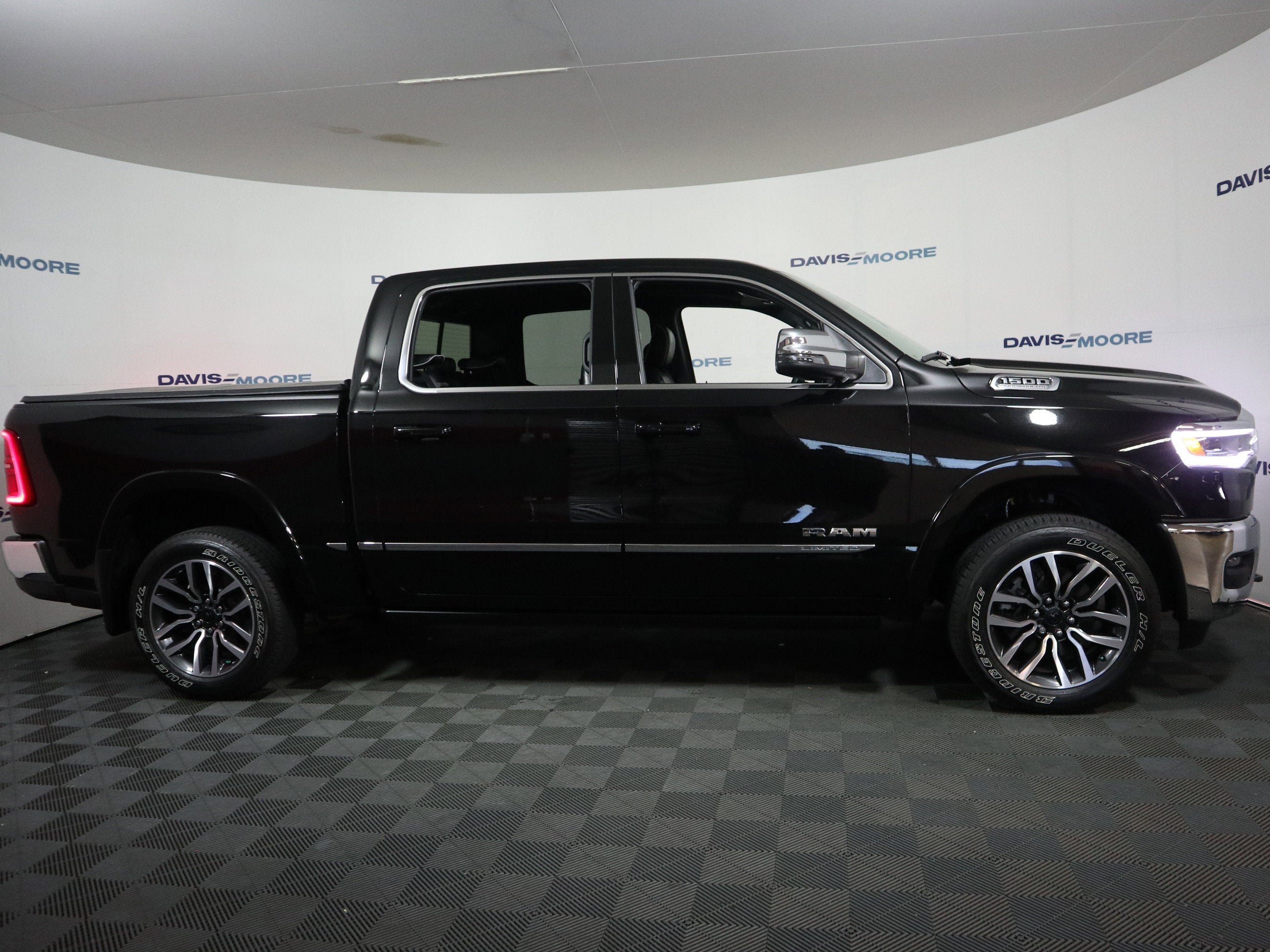 2026 RAM 1500 Limited Crew Cab 4x4