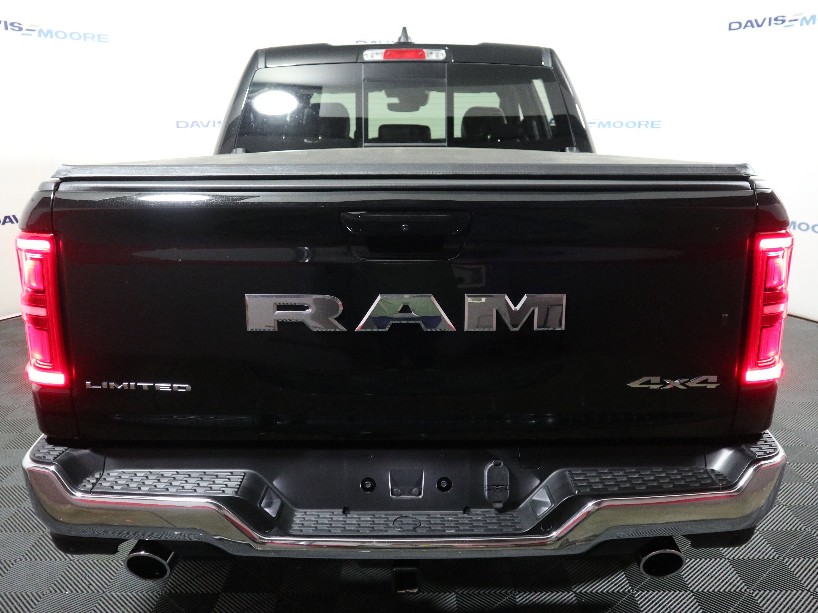 2026 RAM 1500 Limited Crew Cab 4x4