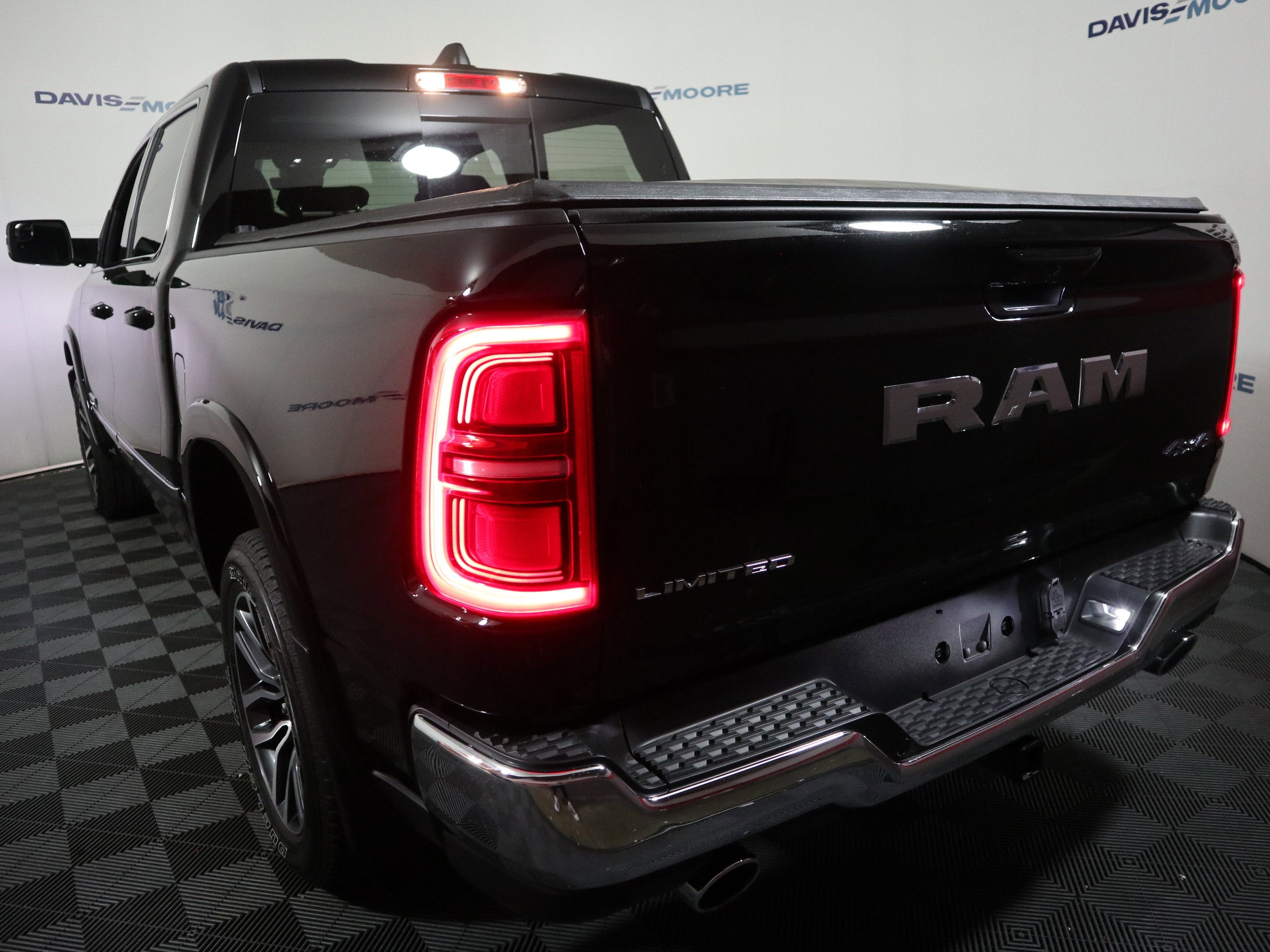 2026 RAM 1500 Limited Crew Cab 4x4