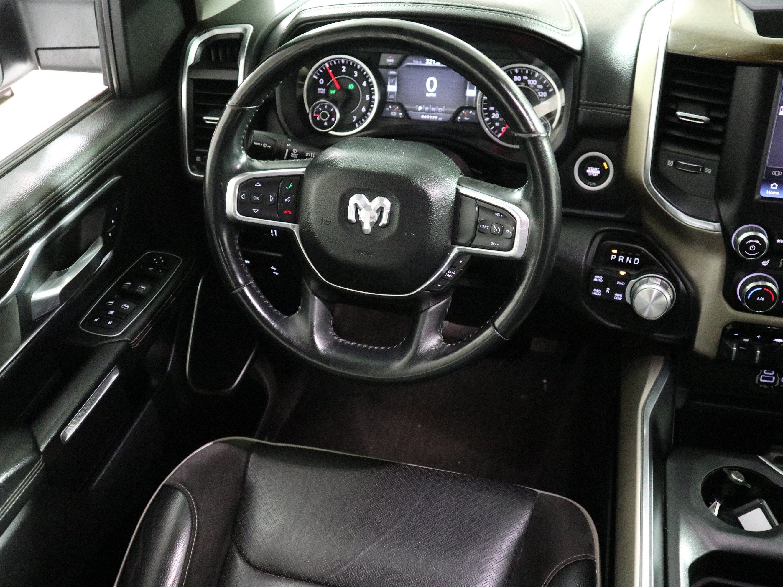 2022 RAM 1500 Laramie 4x4 Crew Cab