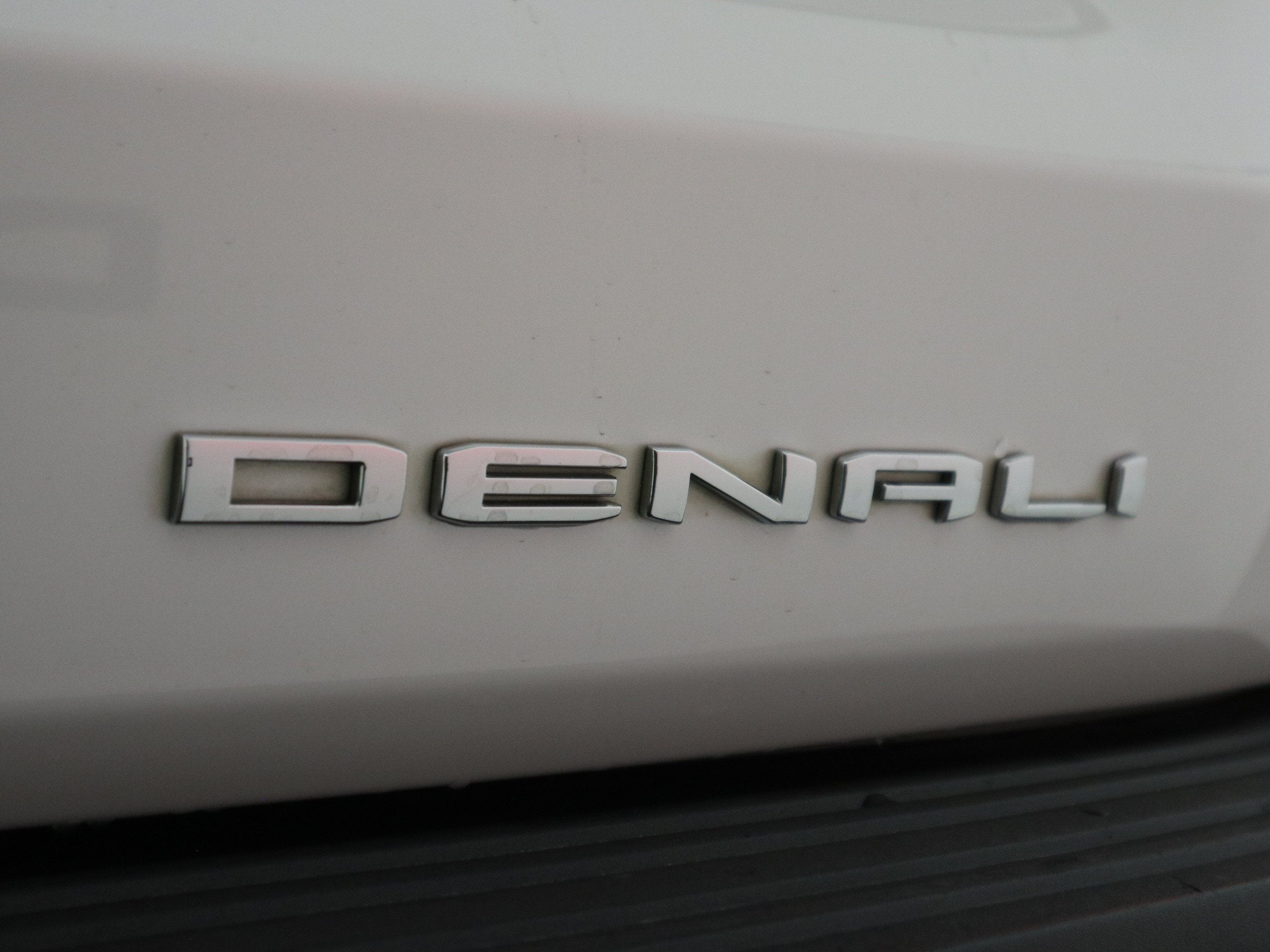2022 GMC Yukon XL Denali 4WD