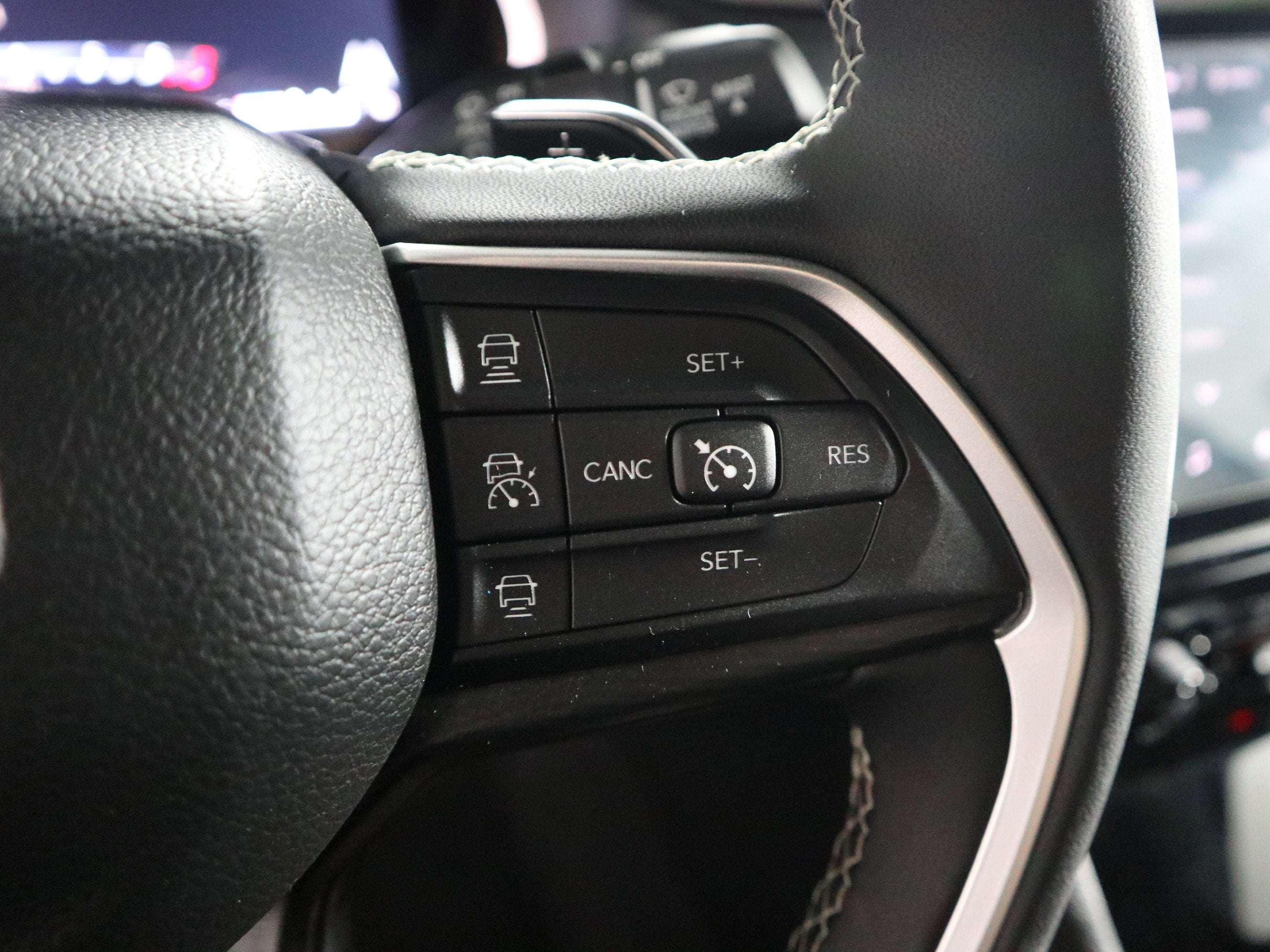 2024 Jeep Grand Cherokee L Altitude 4x4