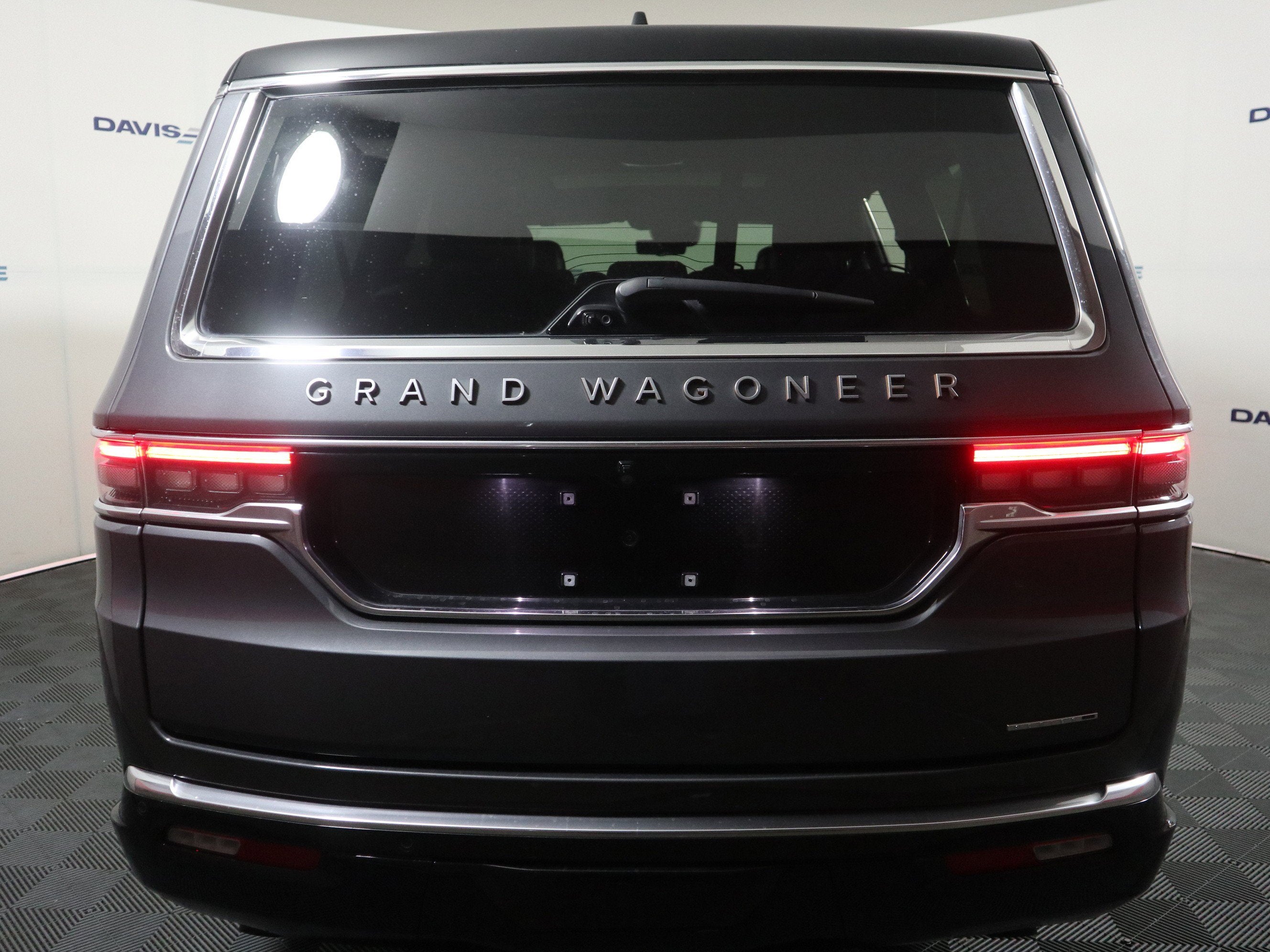 2024 Jeep Grand Wagoneer L Series III