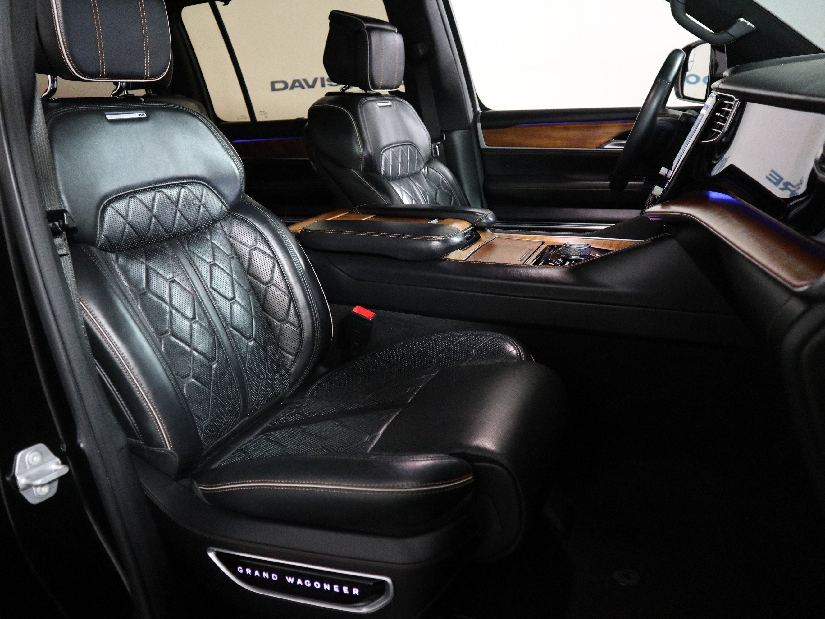 2023 Jeep Grand Wagoneer Series III