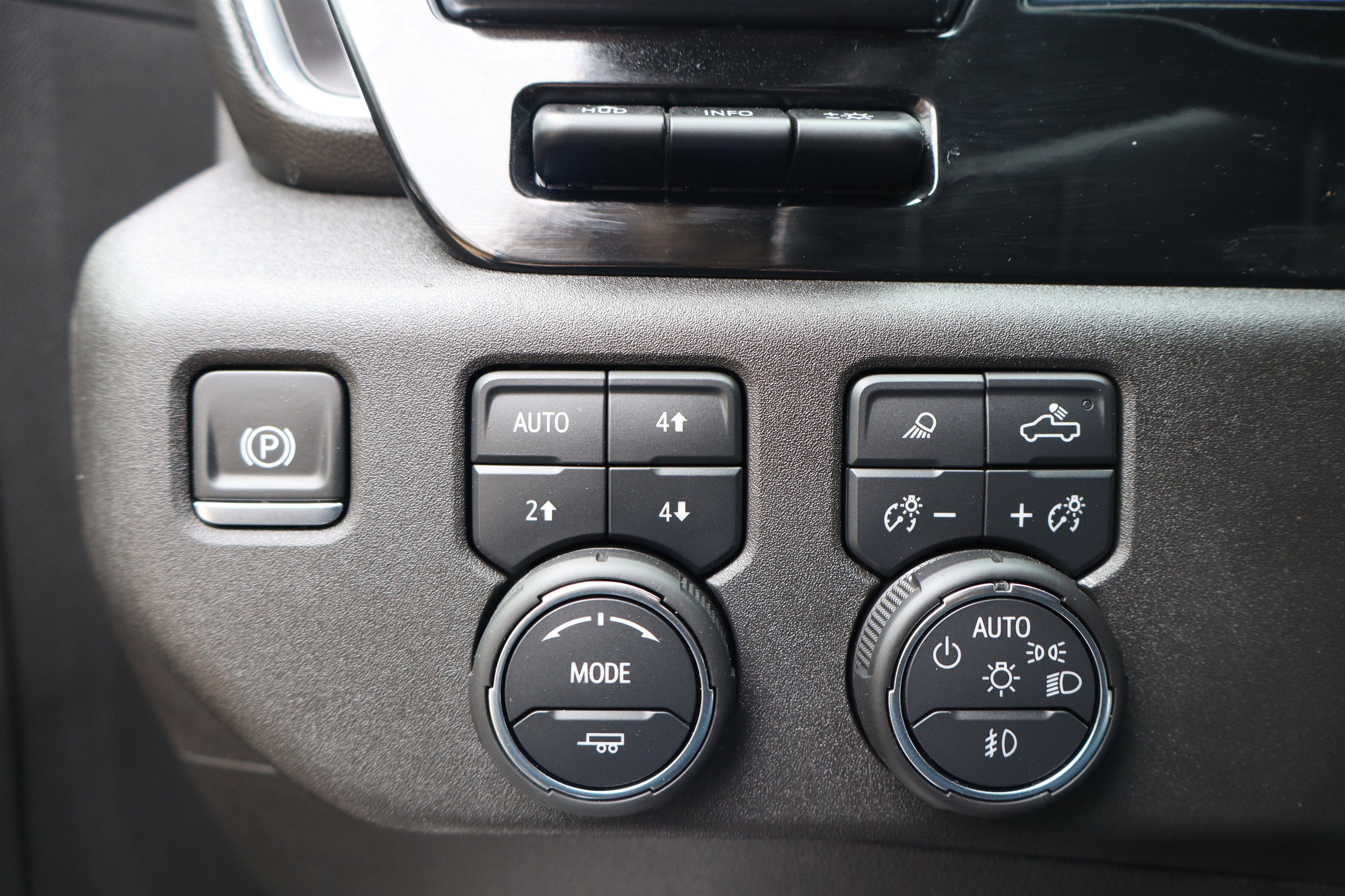 2025 Chevrolet Silverado 3500HD LTZ