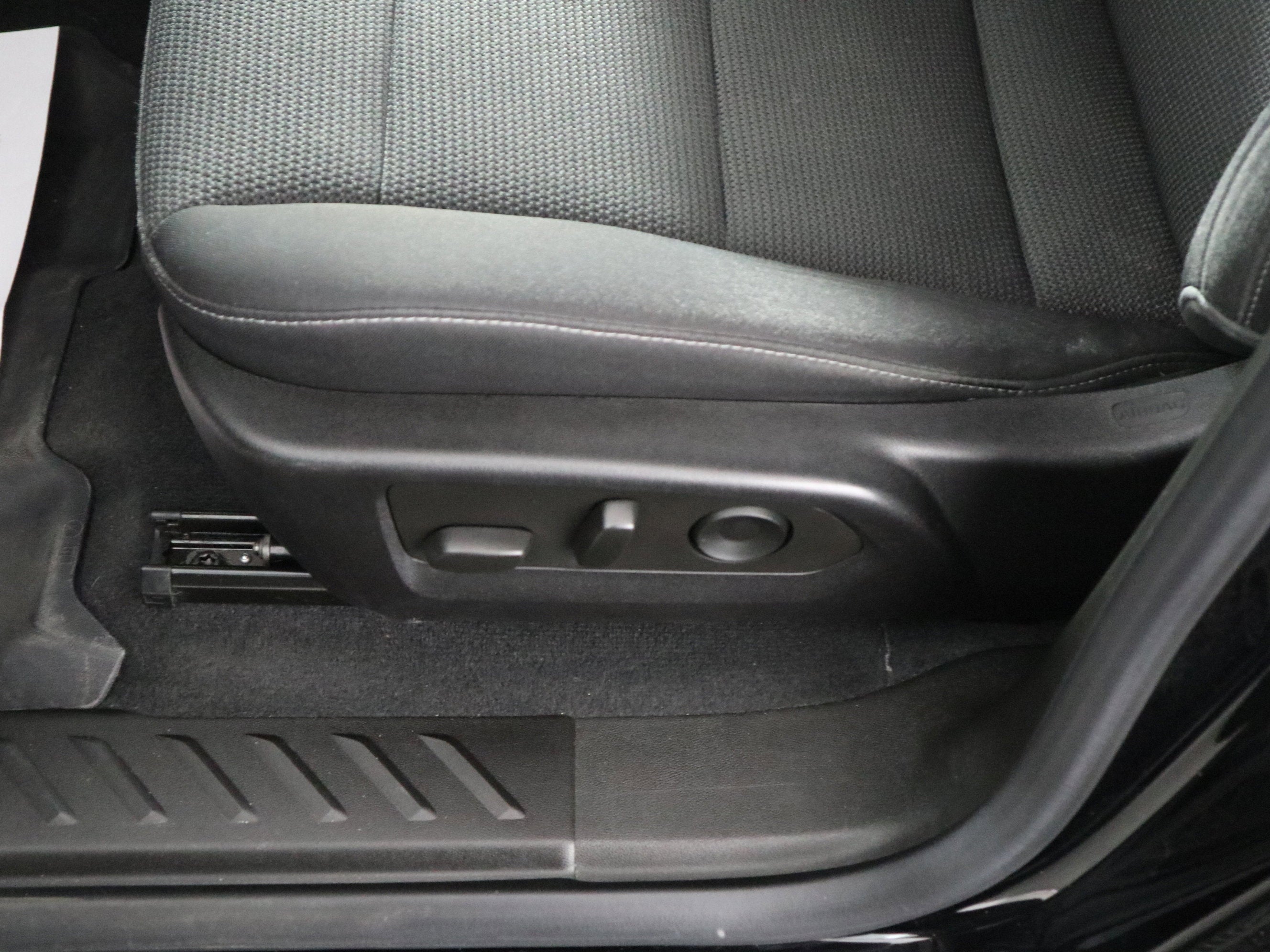 2023 Chevrolet Colorado 2WD LT Crew Cab