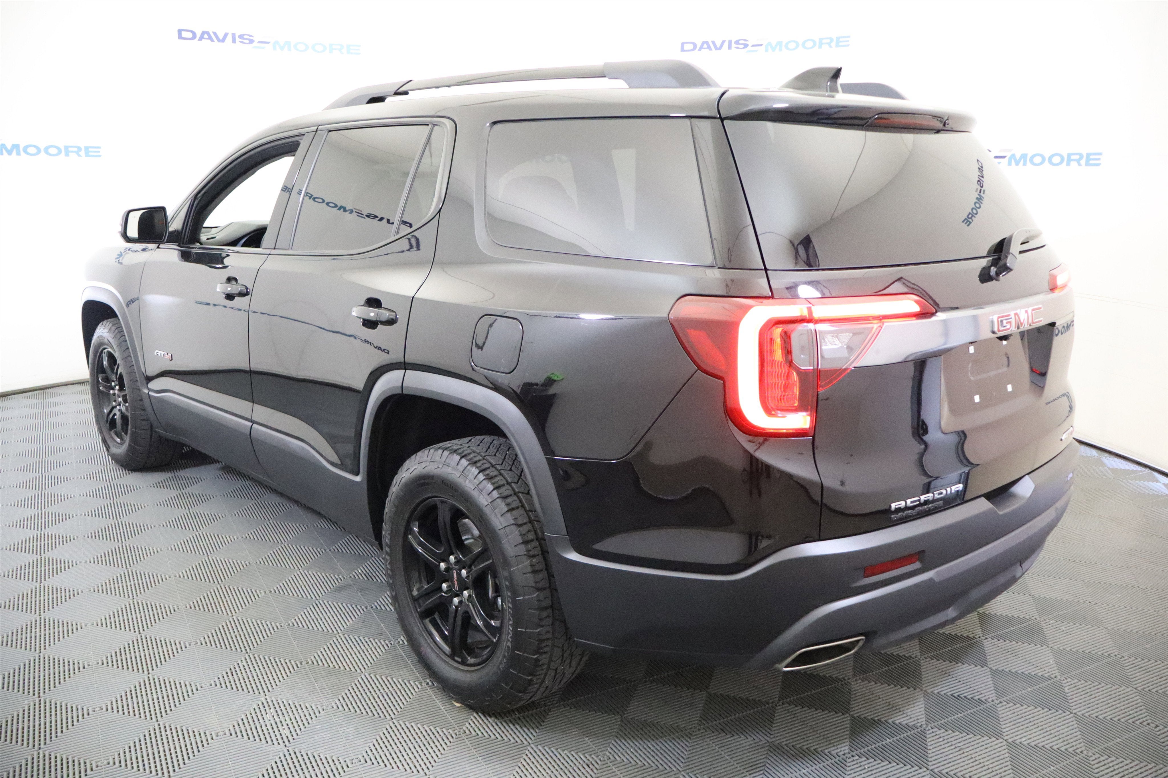 2023 GMC Acadia AT4