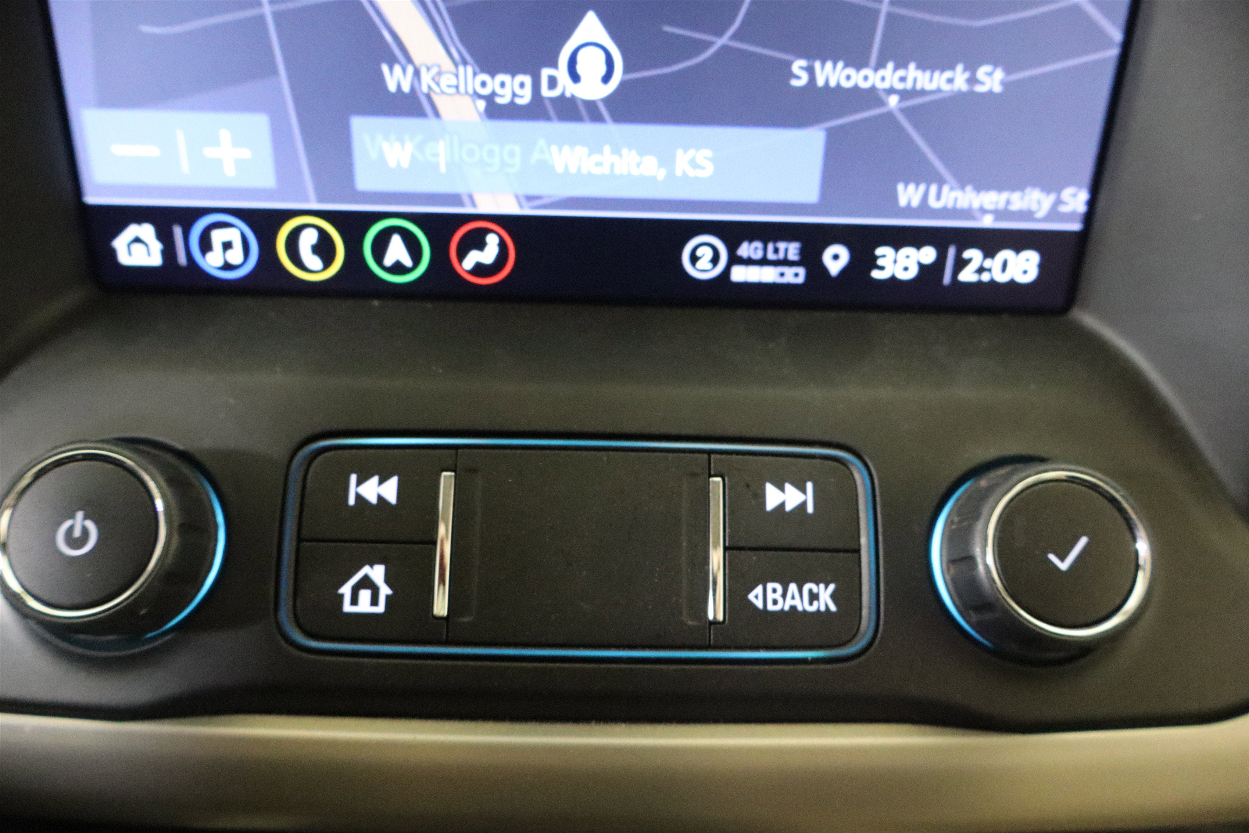 2022 GMC Acadia Denali