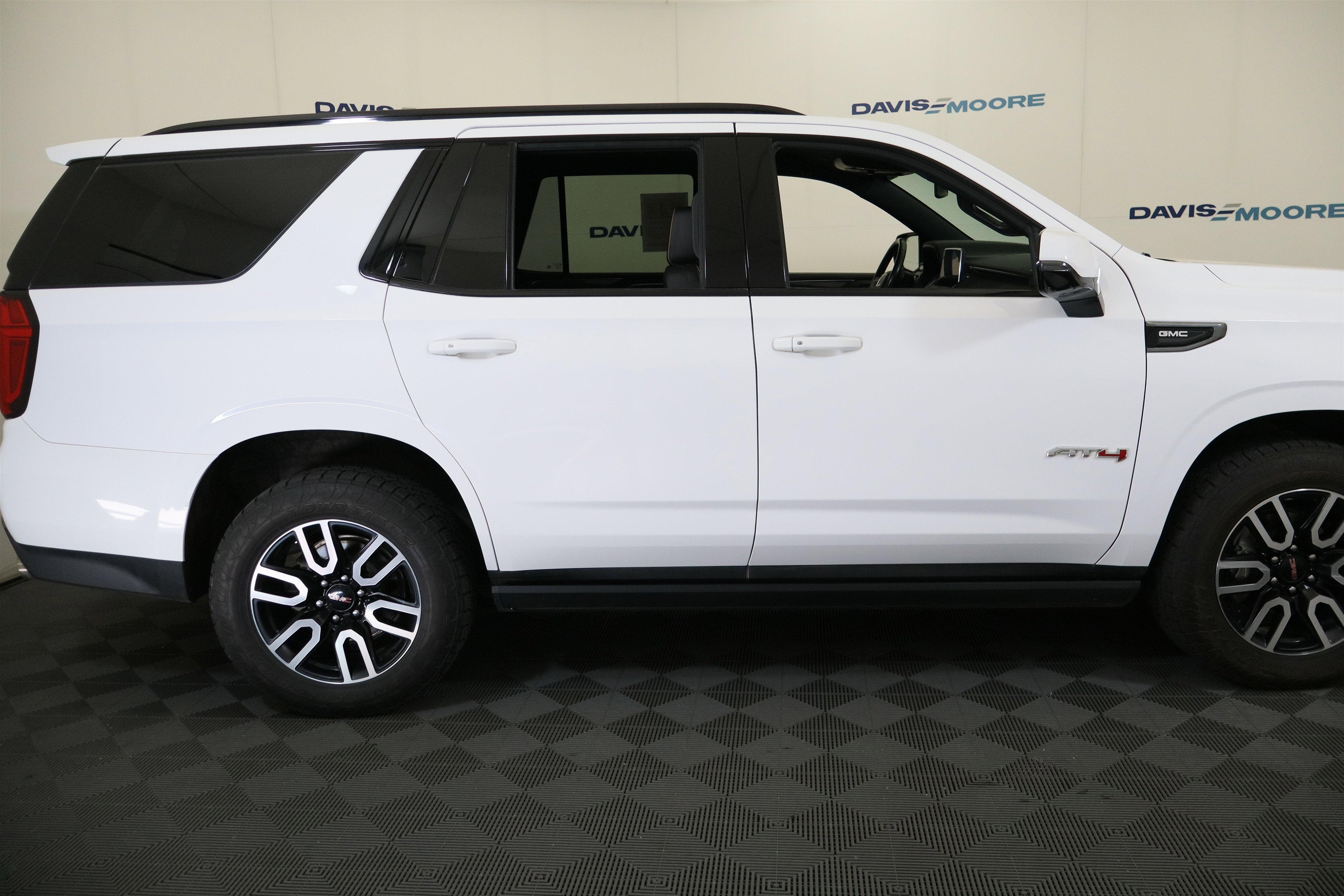 2022 GMC Yukon AT4
