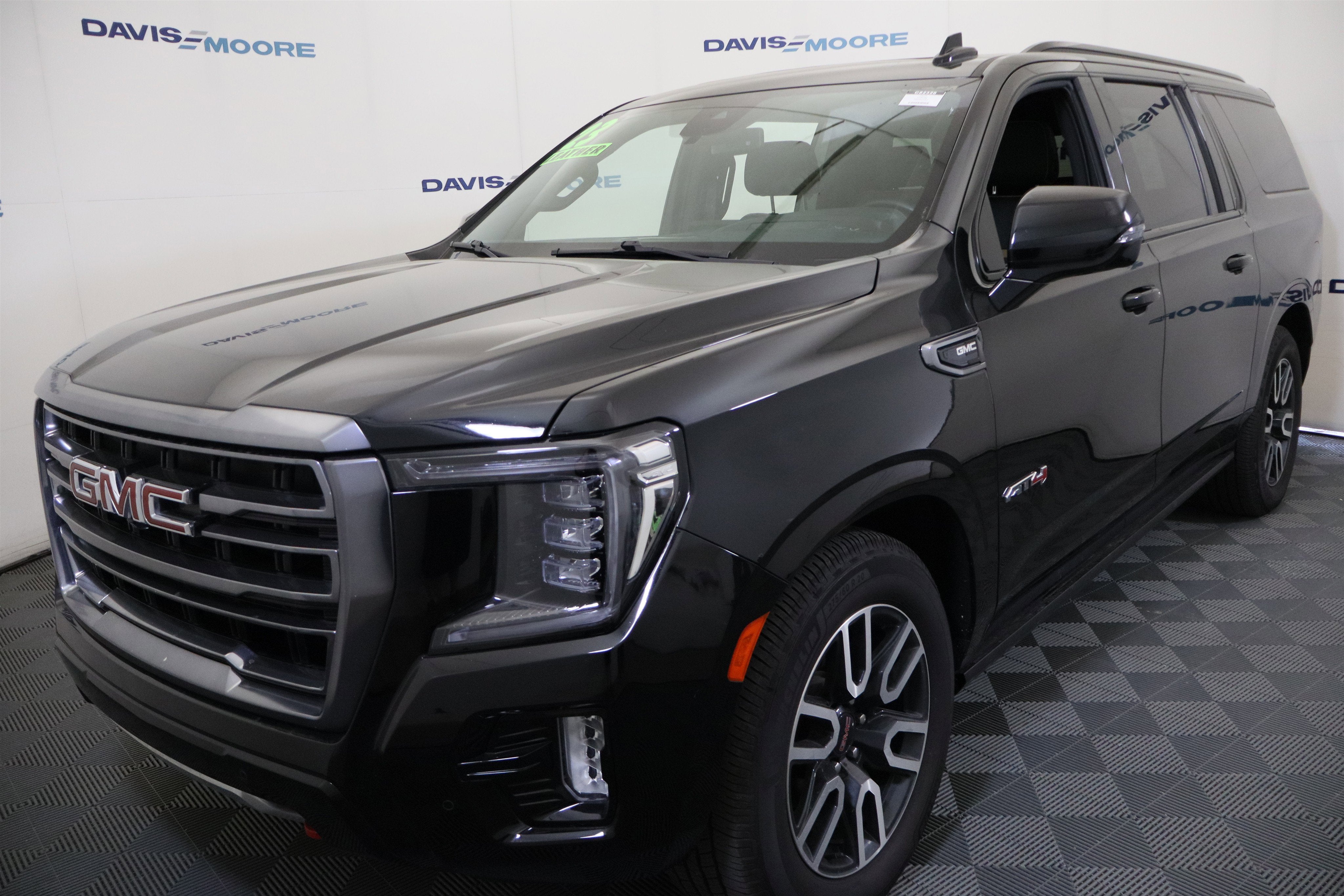2023 GMC Yukon XL AT4