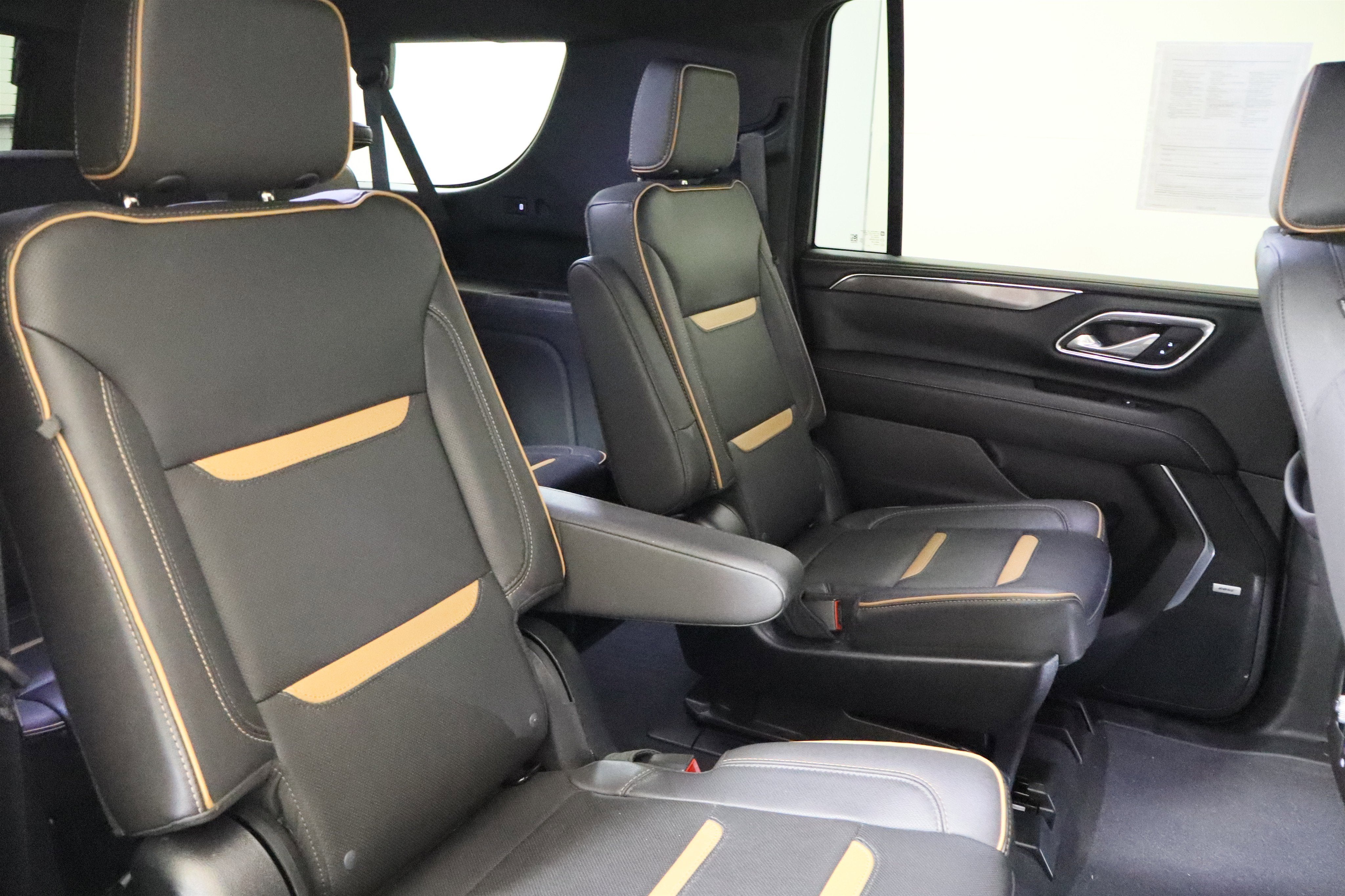 2023 GMC Yukon XL AT4