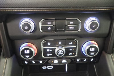 2023 GMC Yukon XL AT4