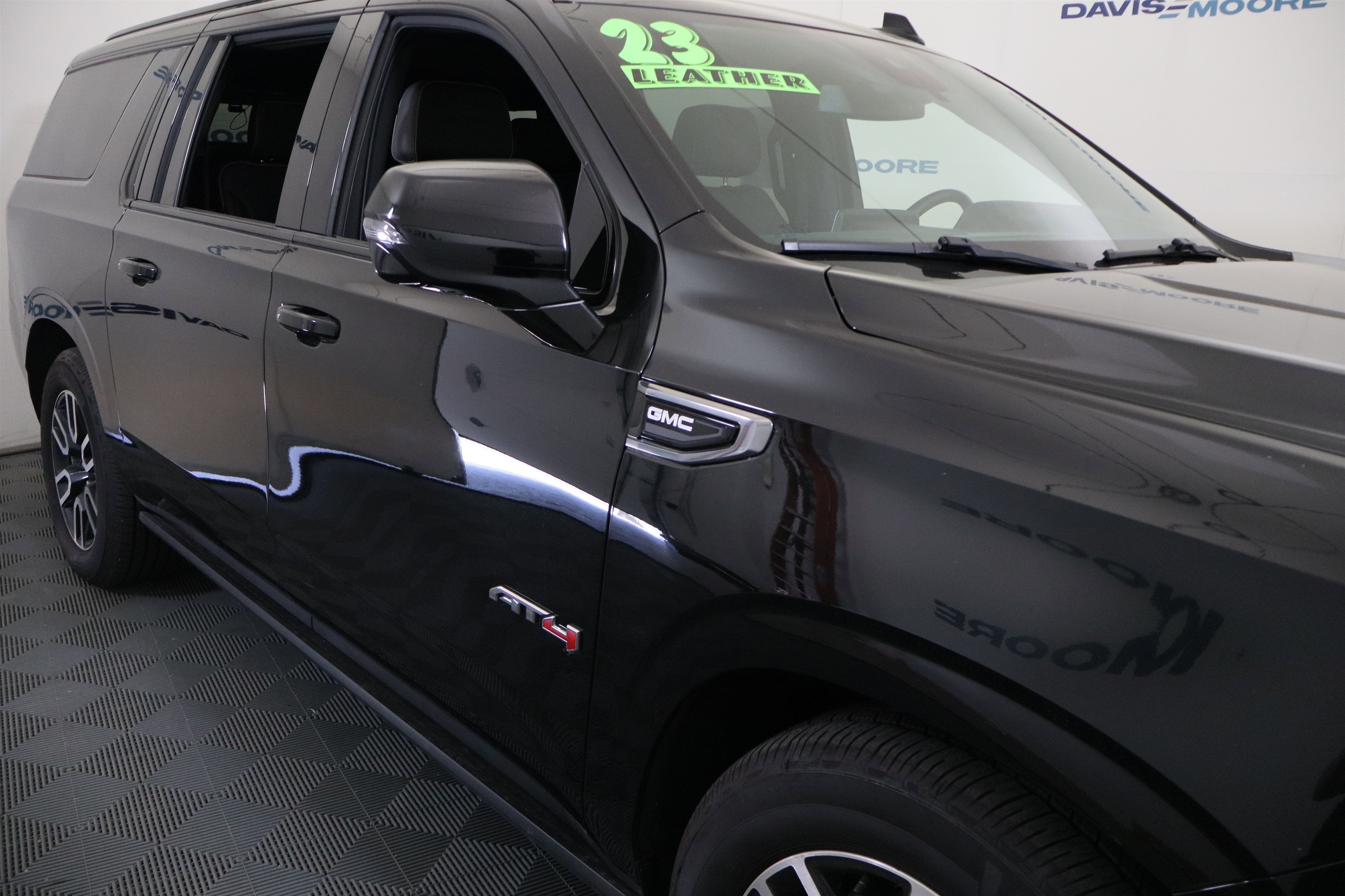 2023 GMC Yukon XL AT4