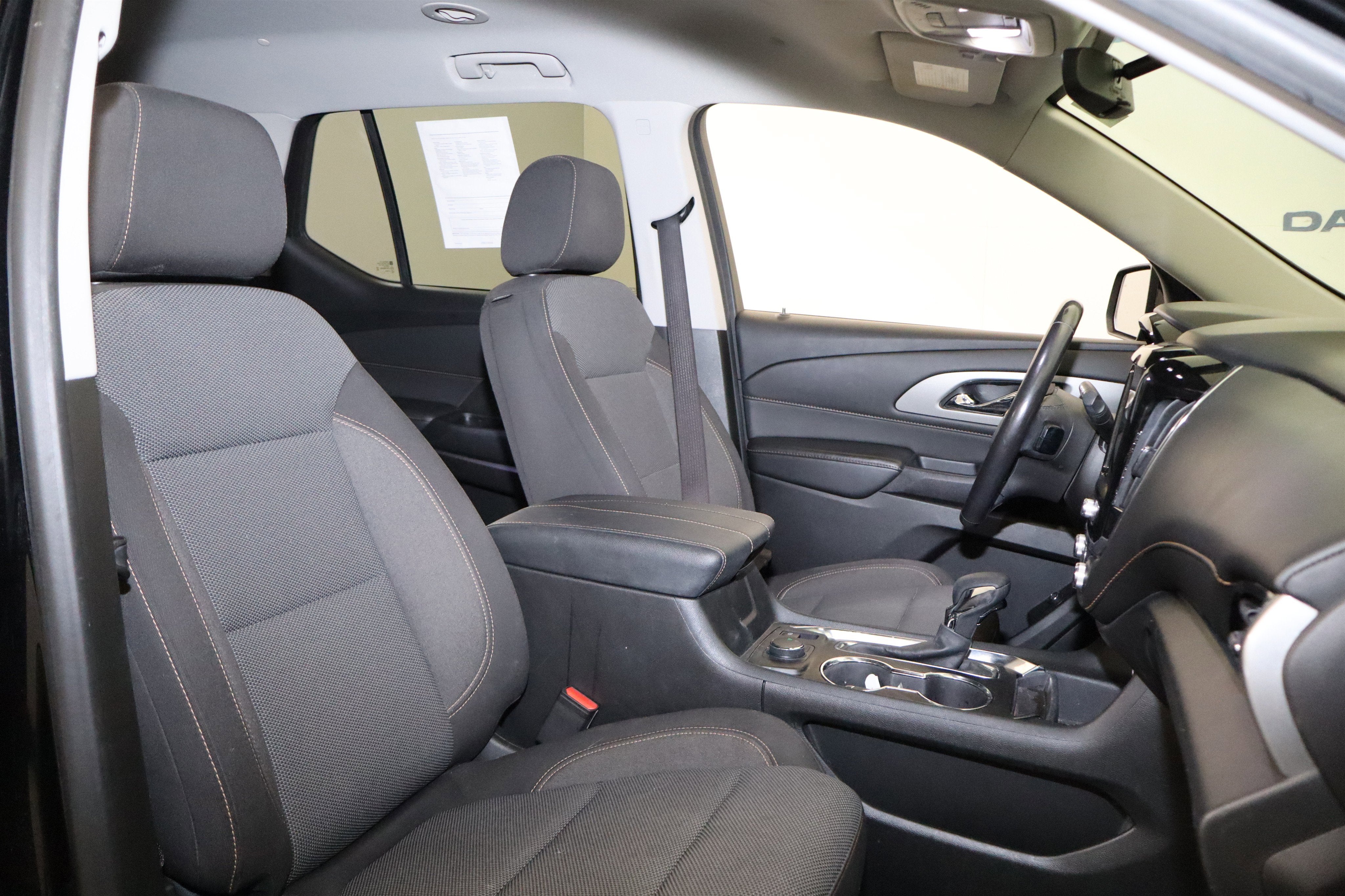2021 Chevrolet Traverse LT Cloth