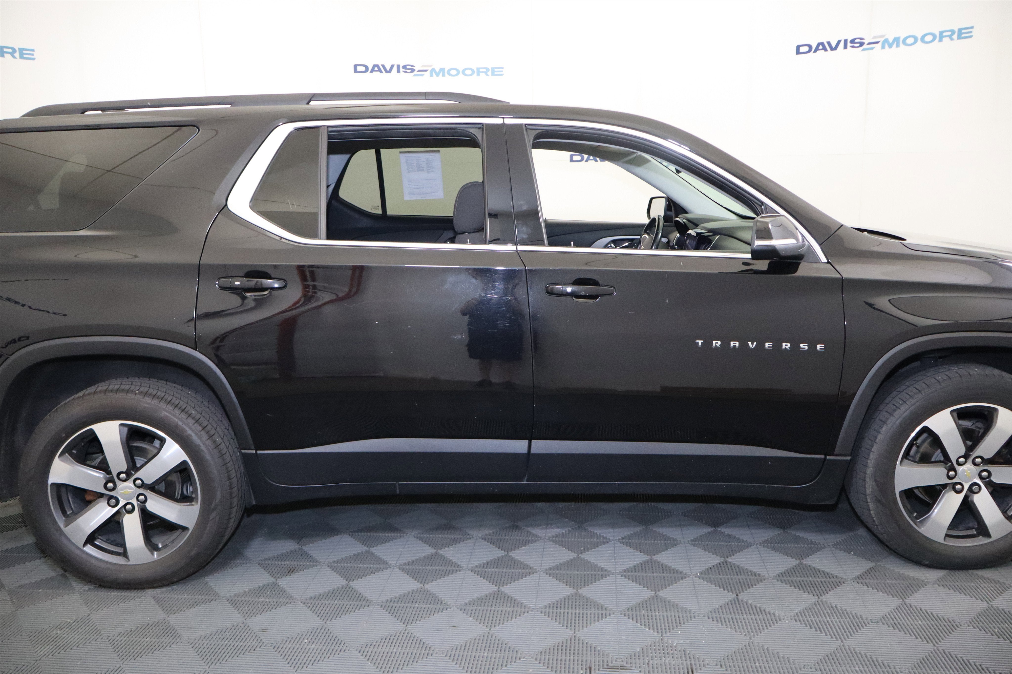 2021 Chevrolet Traverse LT Cloth