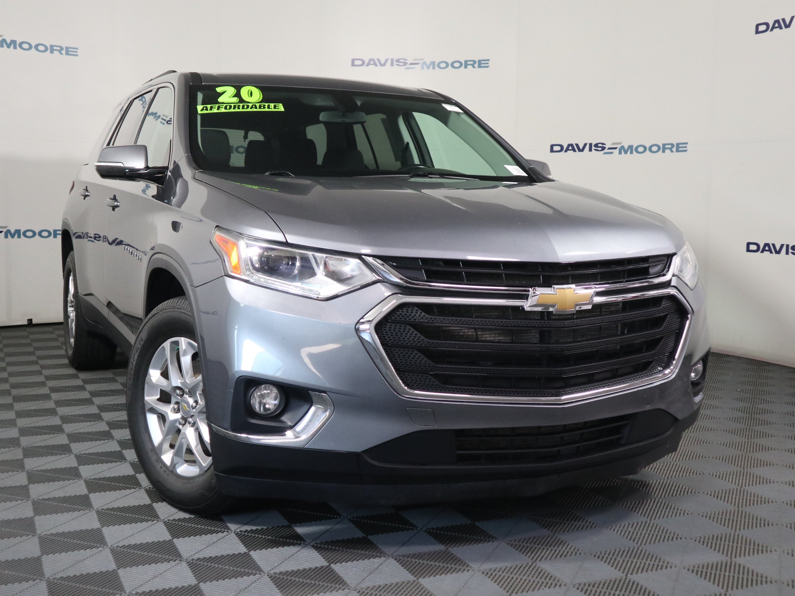 2020 Chevrolet Traverse LT Cloth