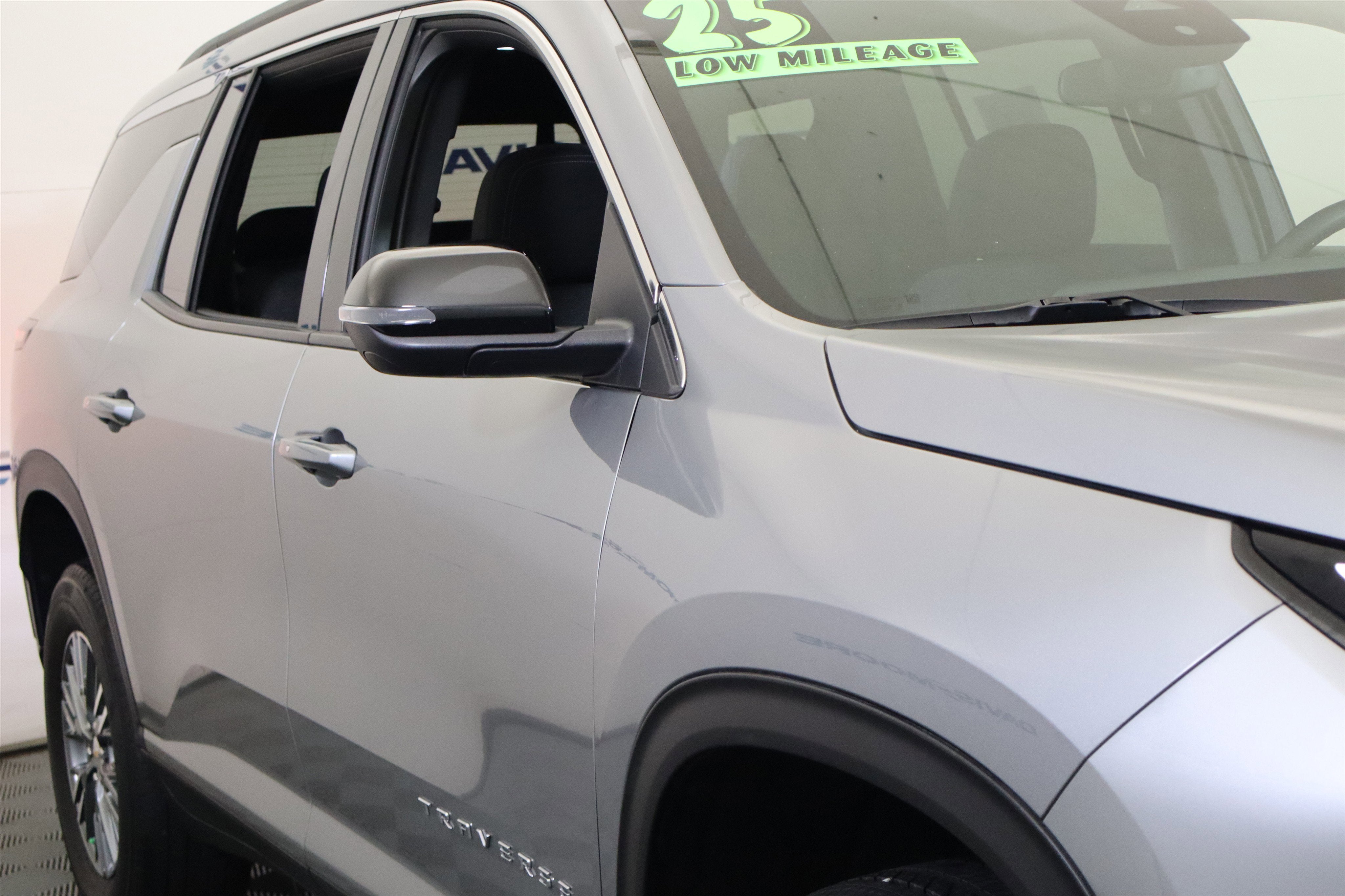 2025 Chevrolet Traverse FWD LT