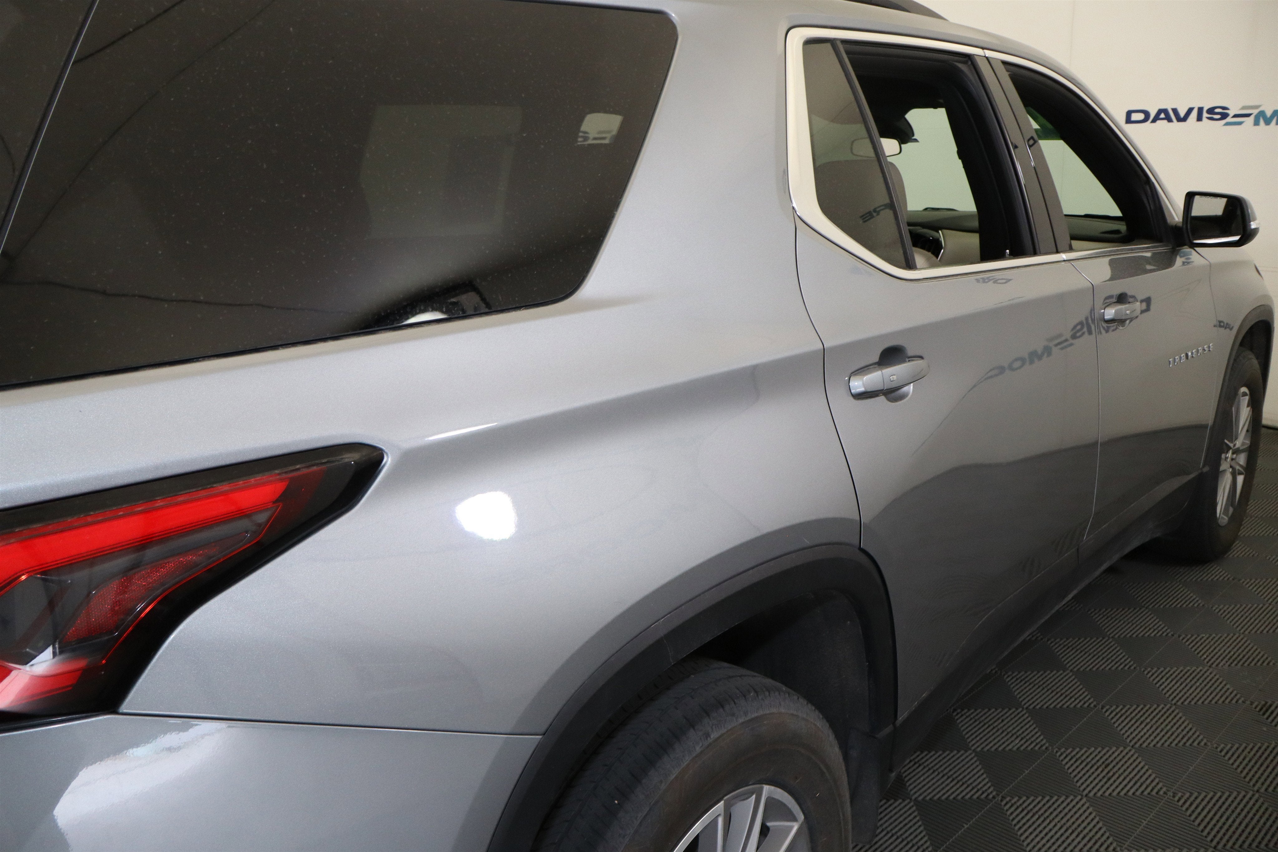 2024 Chevrolet Traverse Limited LT Cloth