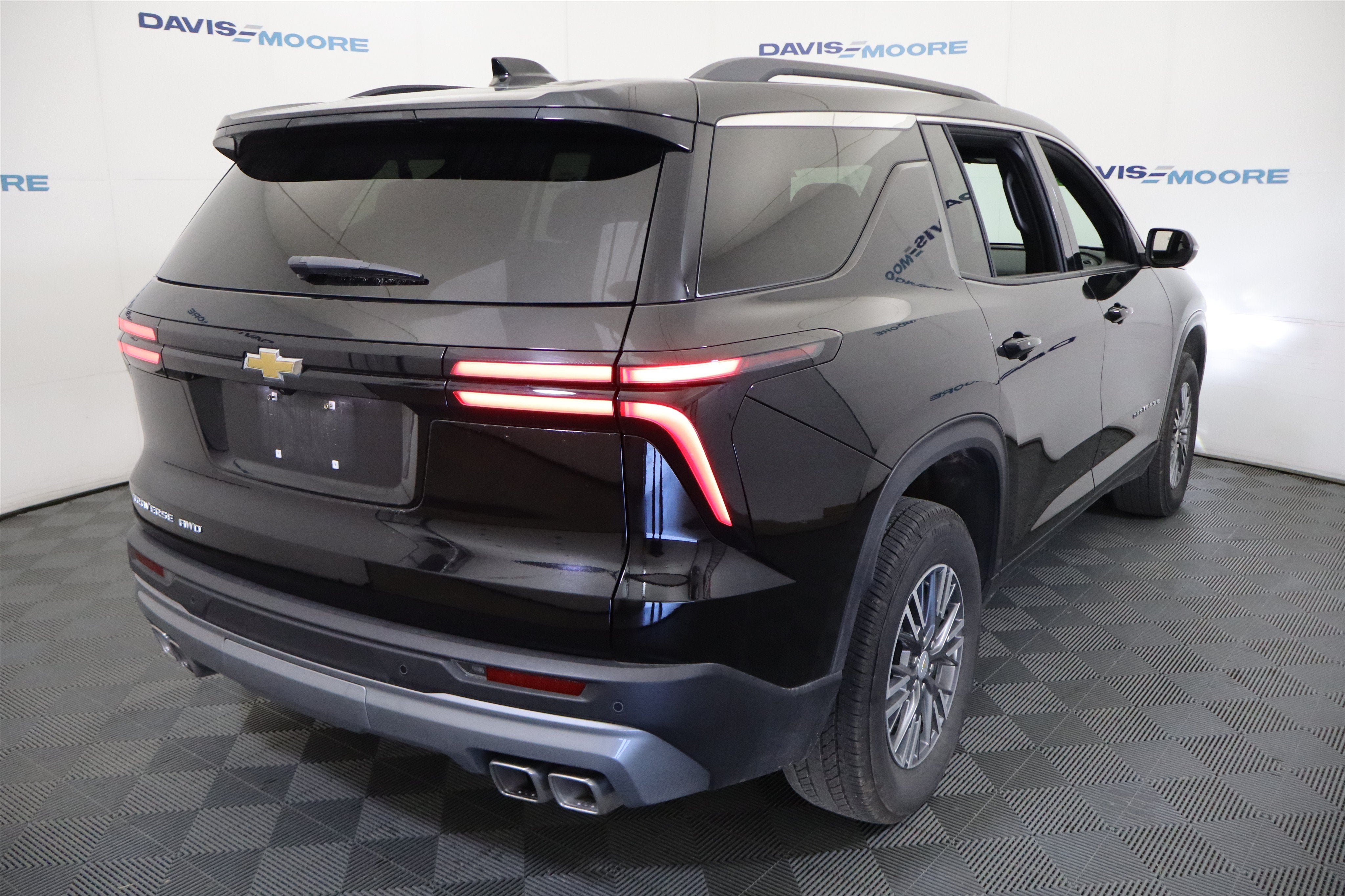 2026 Chevrolet Traverse AWD LT