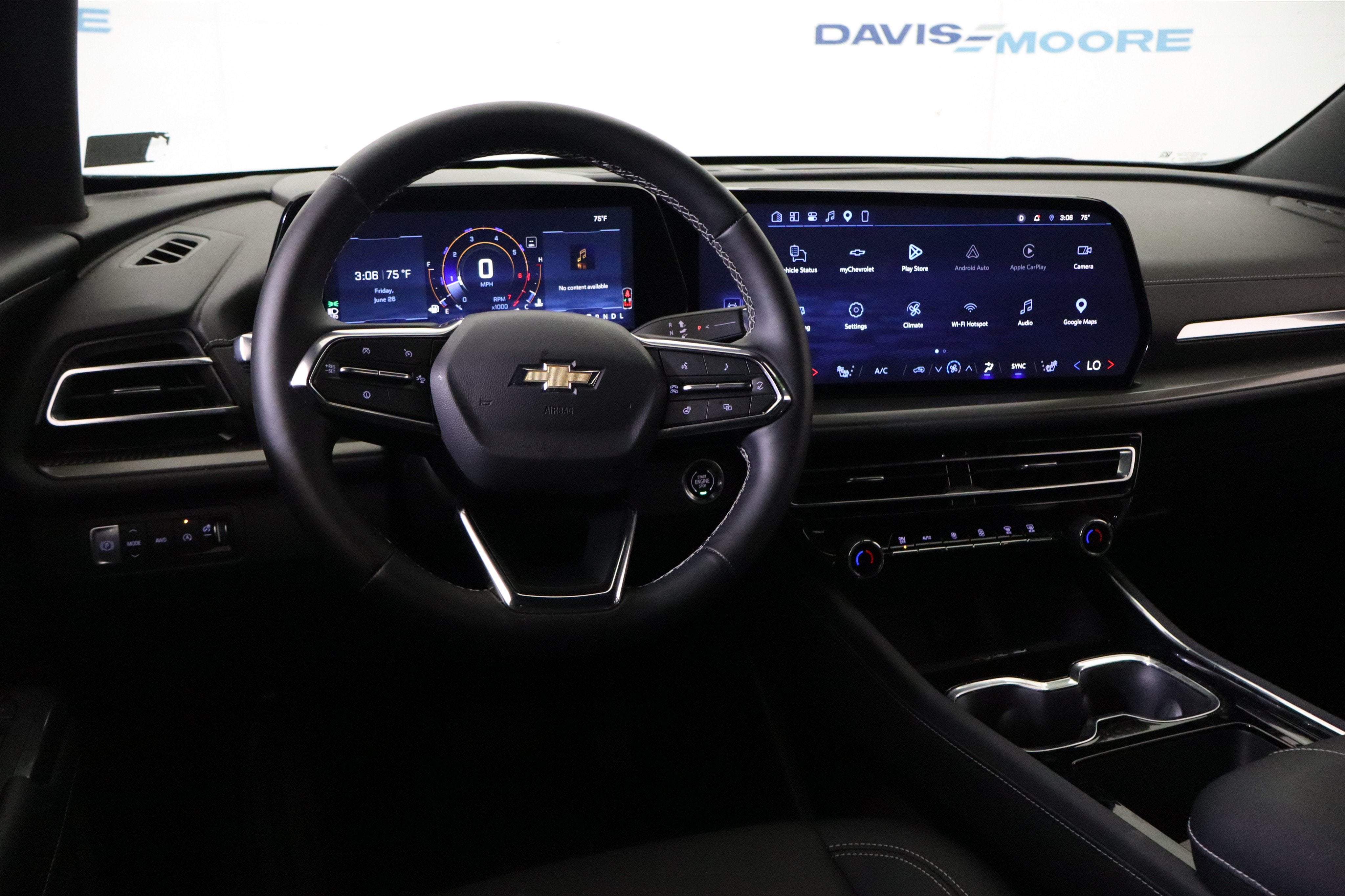 2026 Chevrolet Traverse AWD LT