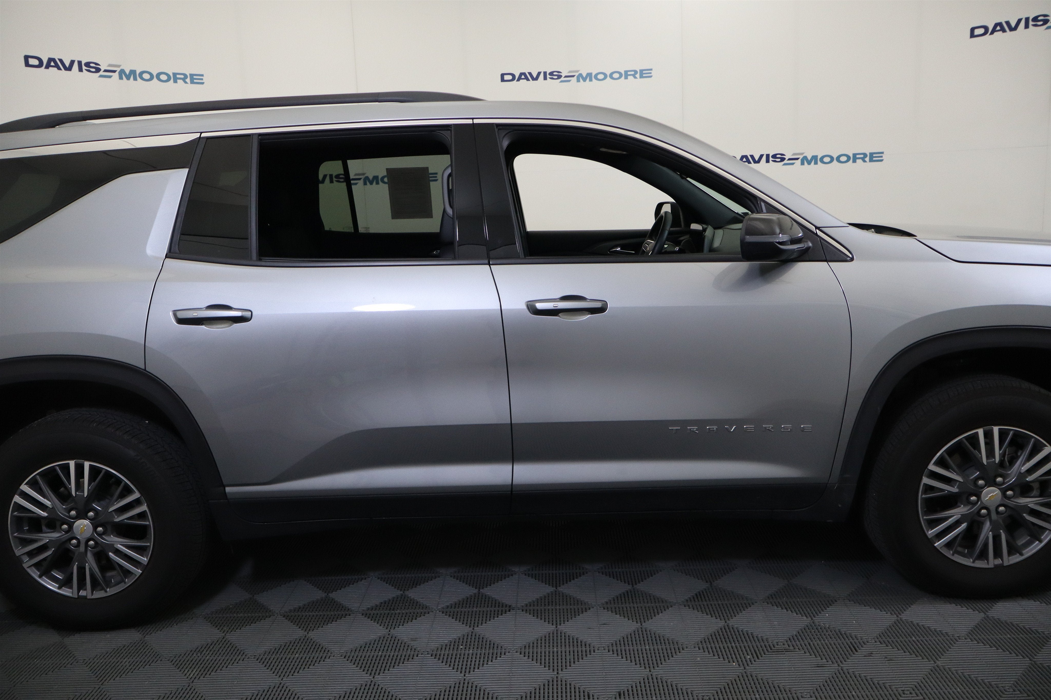 2026 Chevrolet Traverse AWD LT