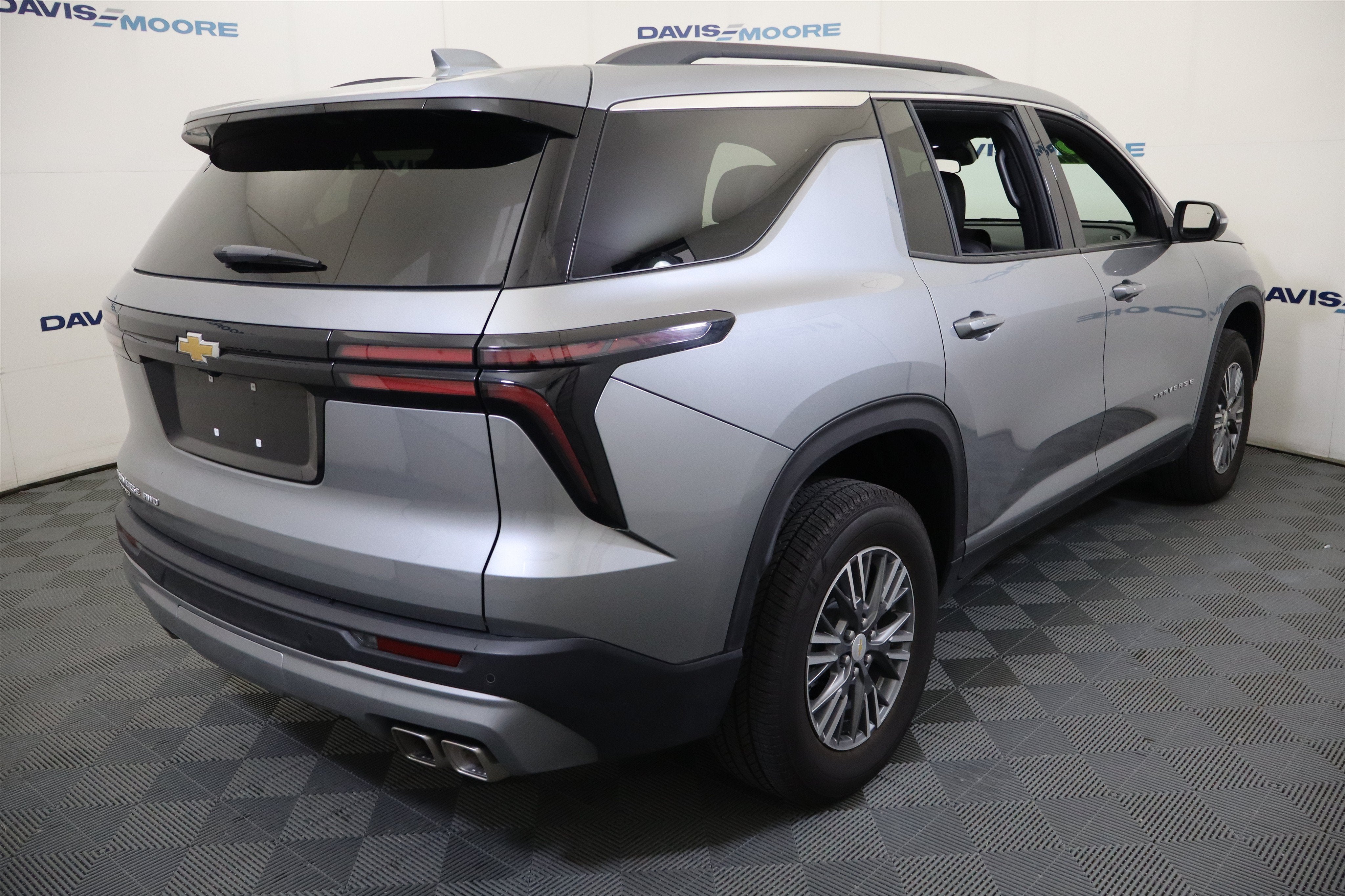 2026 Chevrolet Traverse AWD LT