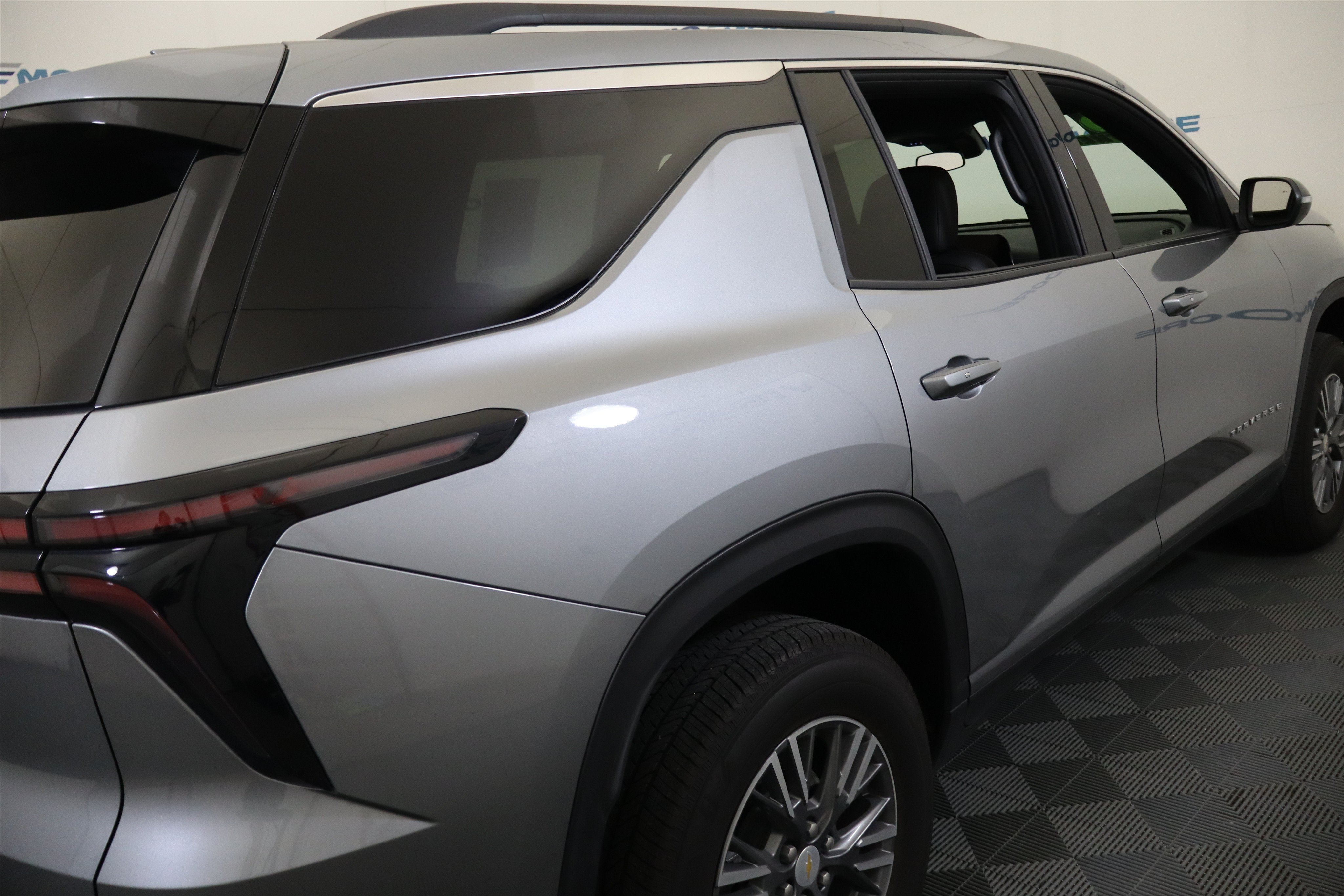 2026 Chevrolet Traverse AWD LT