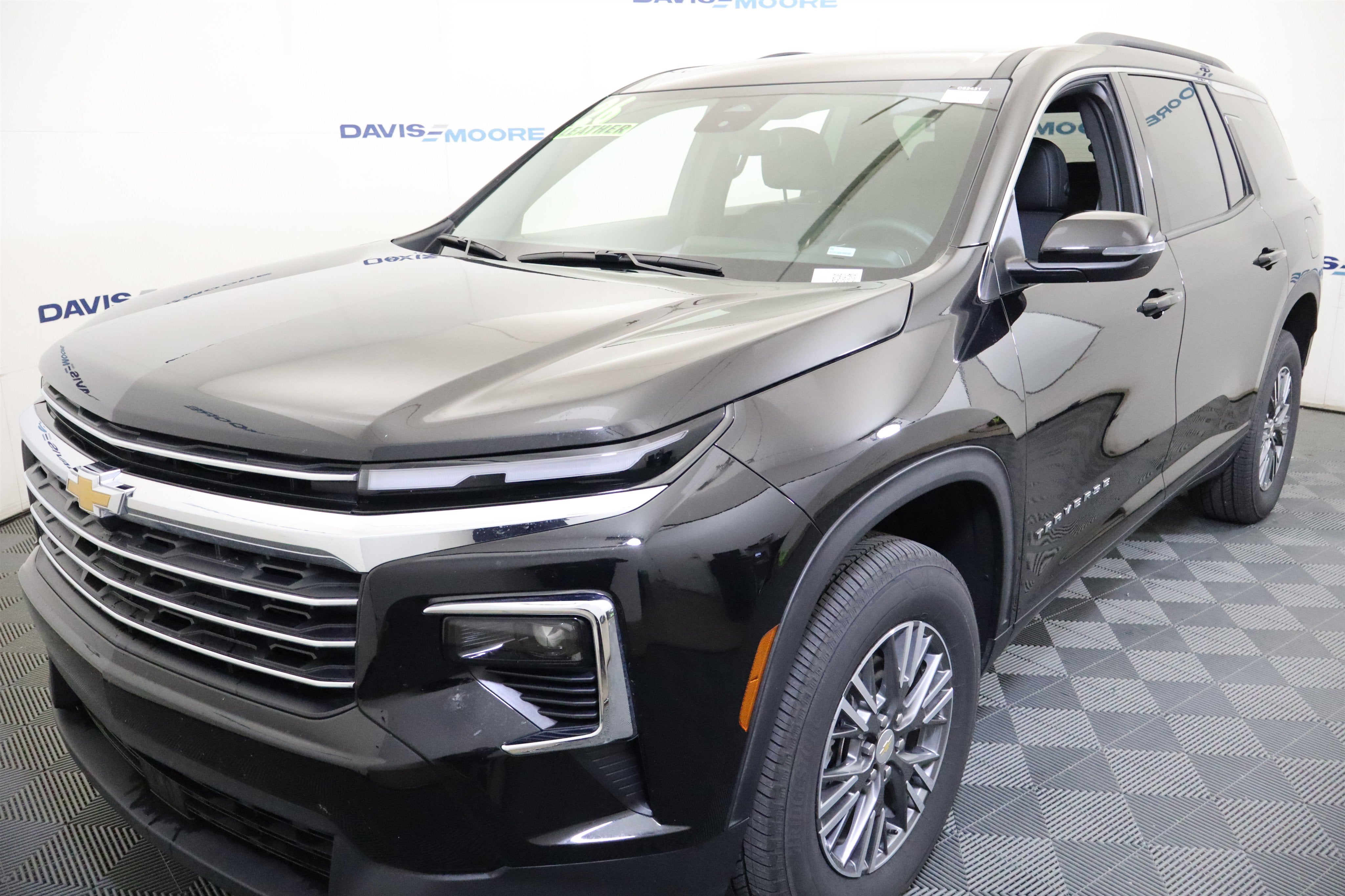2026 Chevrolet Traverse AWD LT