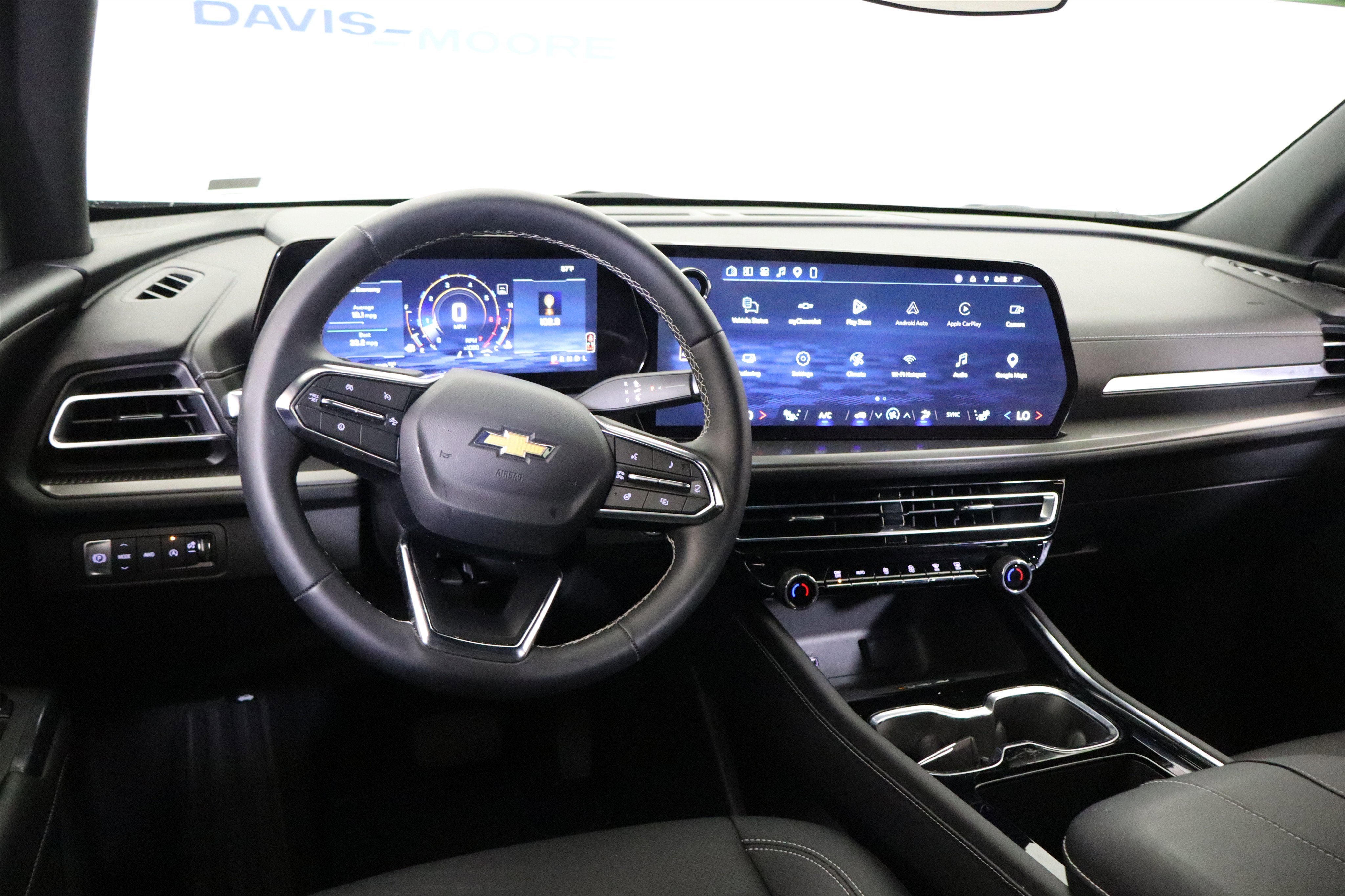2026 Chevrolet Traverse AWD LT