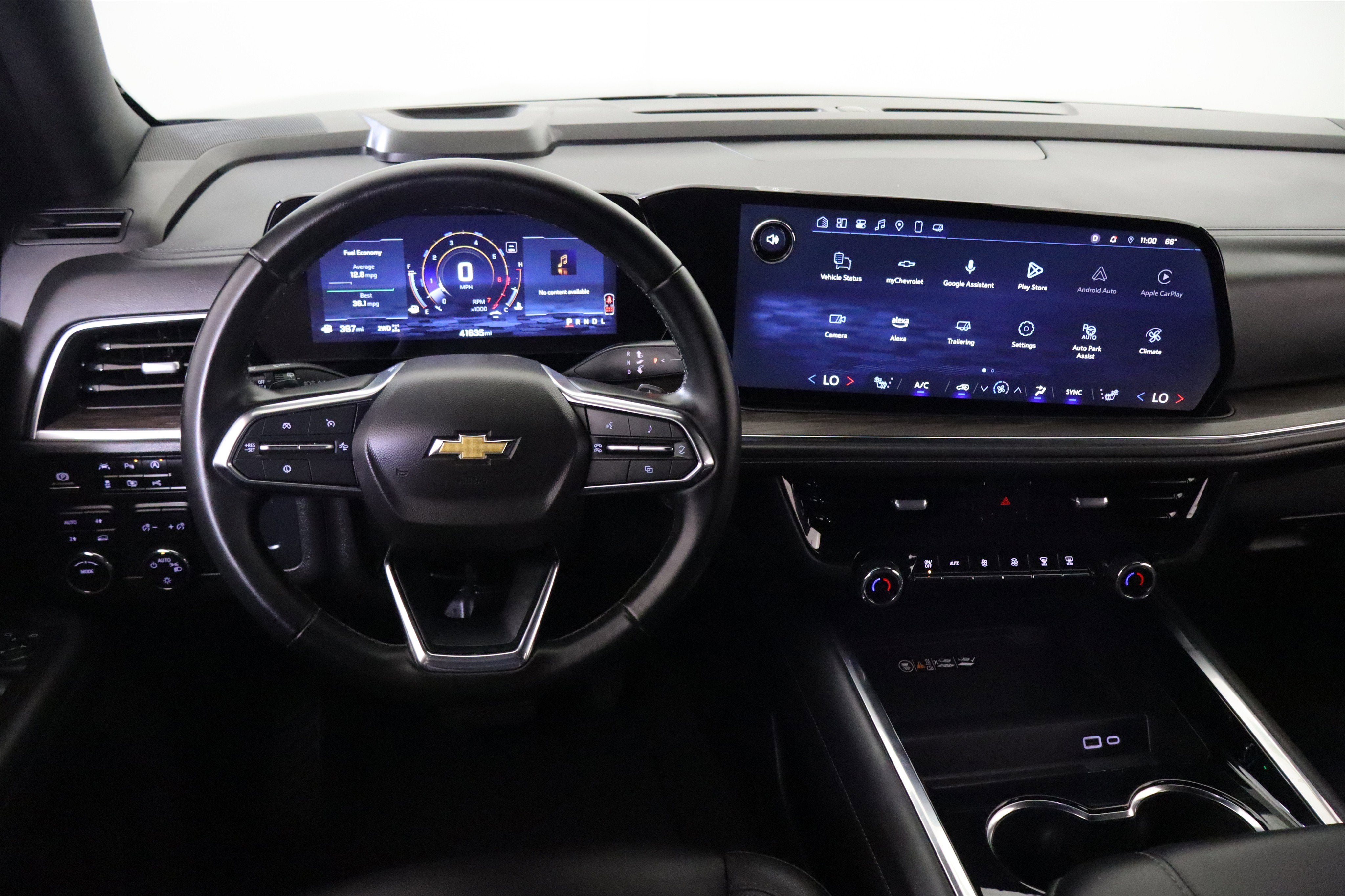 2025 Chevrolet Suburban LT