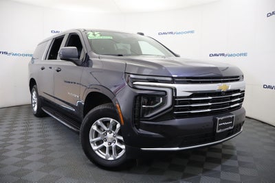 2025 Chevrolet Suburban LT