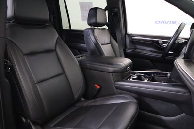 2025 Chevrolet Suburban LT