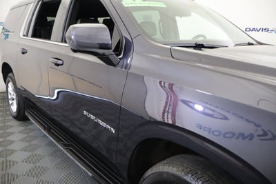 2025 Chevrolet Suburban LT