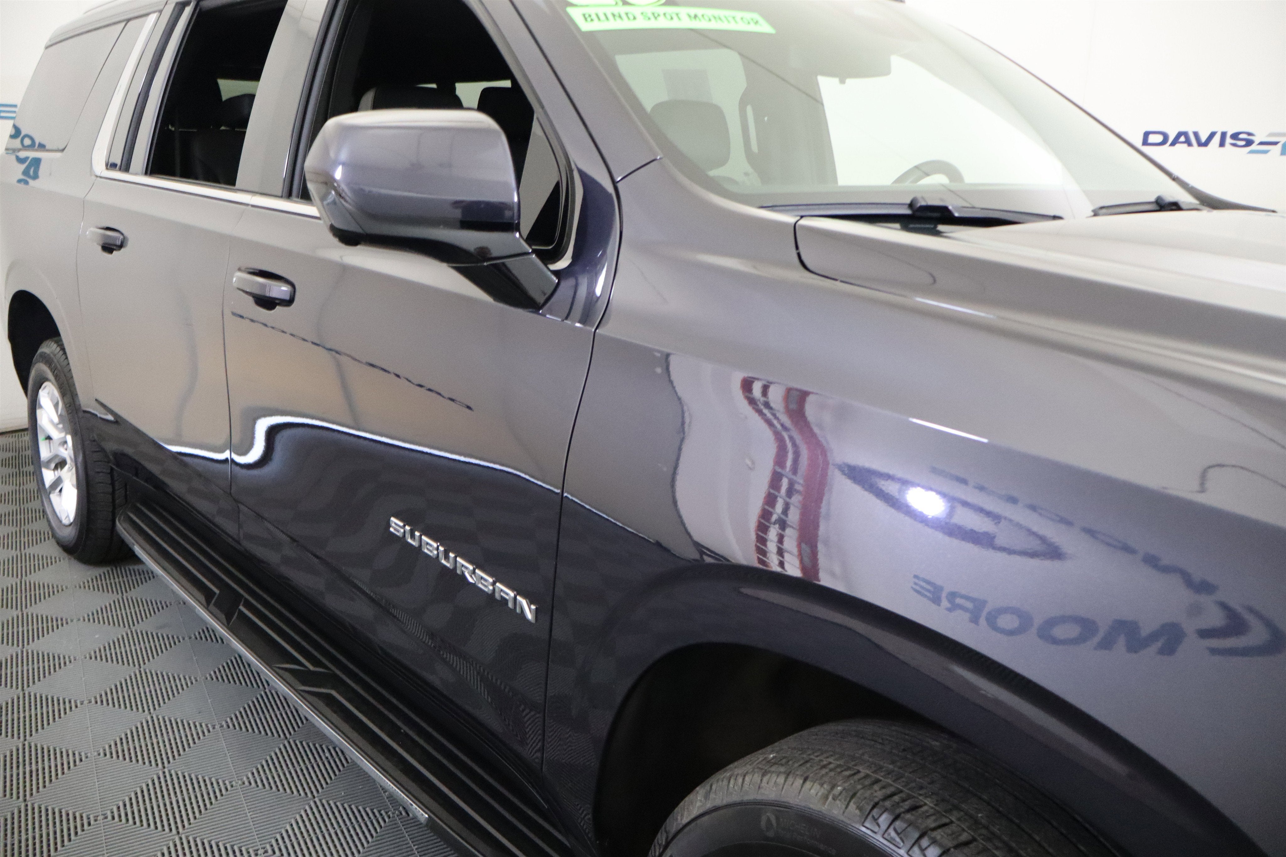 2025 Chevrolet Suburban LT