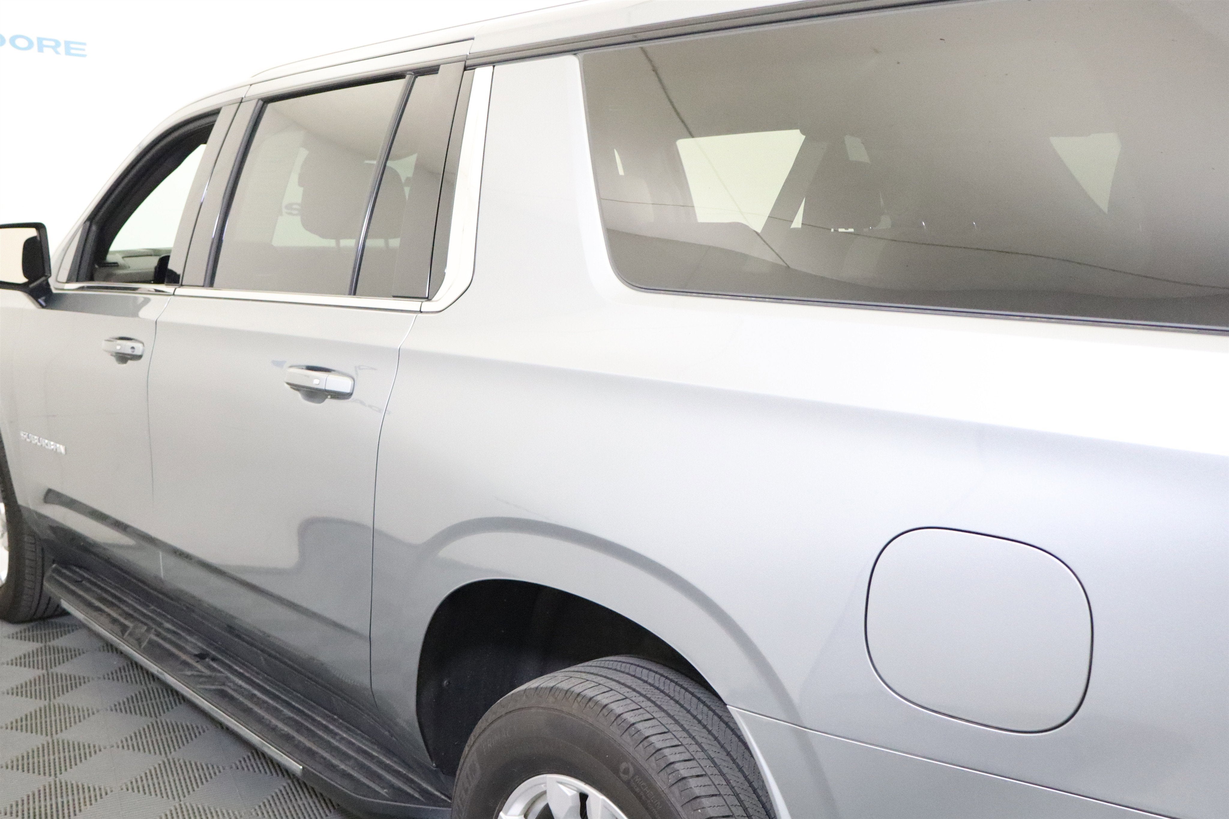 2025 Chevrolet Suburban LT