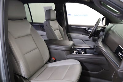 2025 Chevrolet Suburban LT